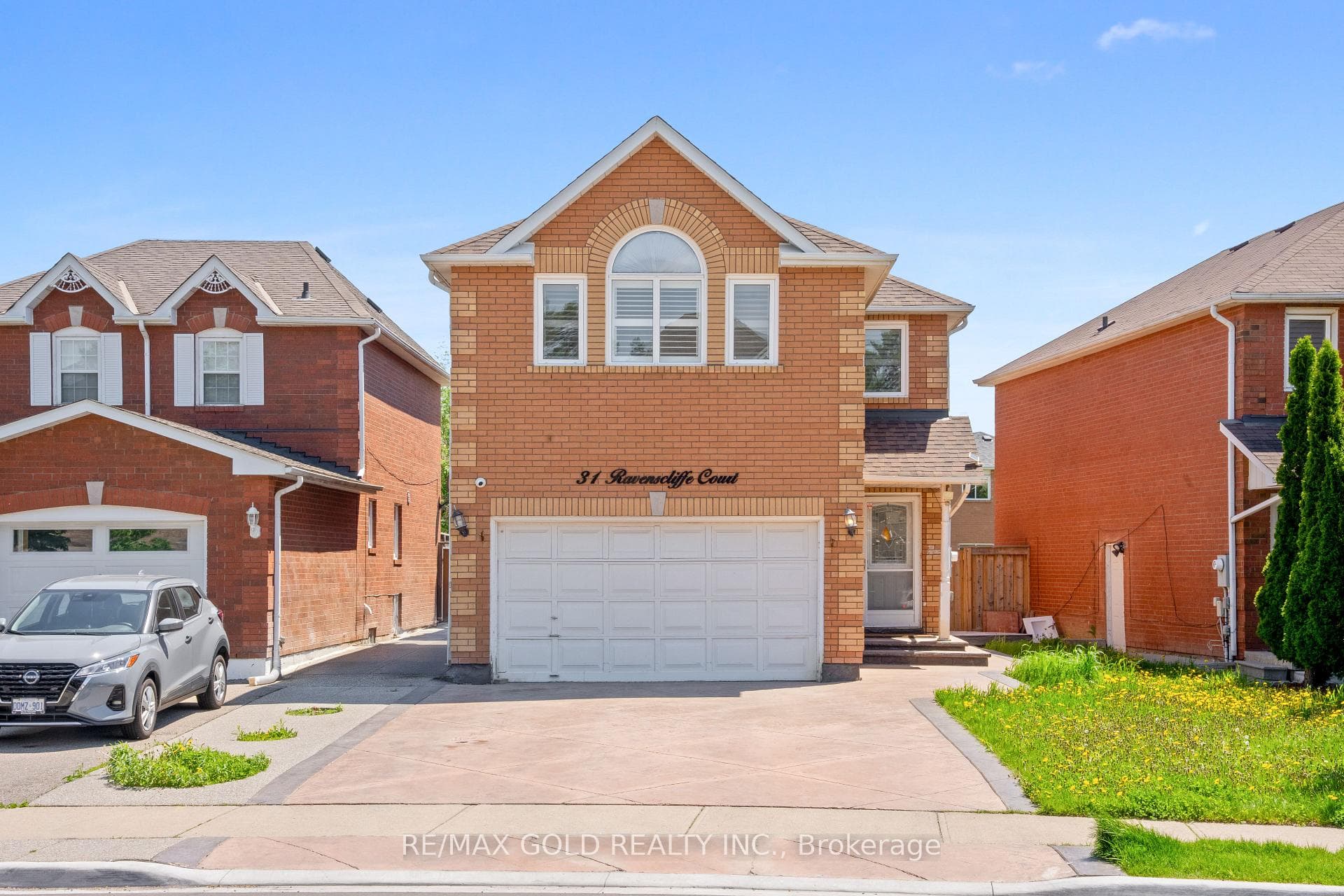 31 Ravenscliffe Court - Detached photo 2 of 32 in Brampton, Ontario