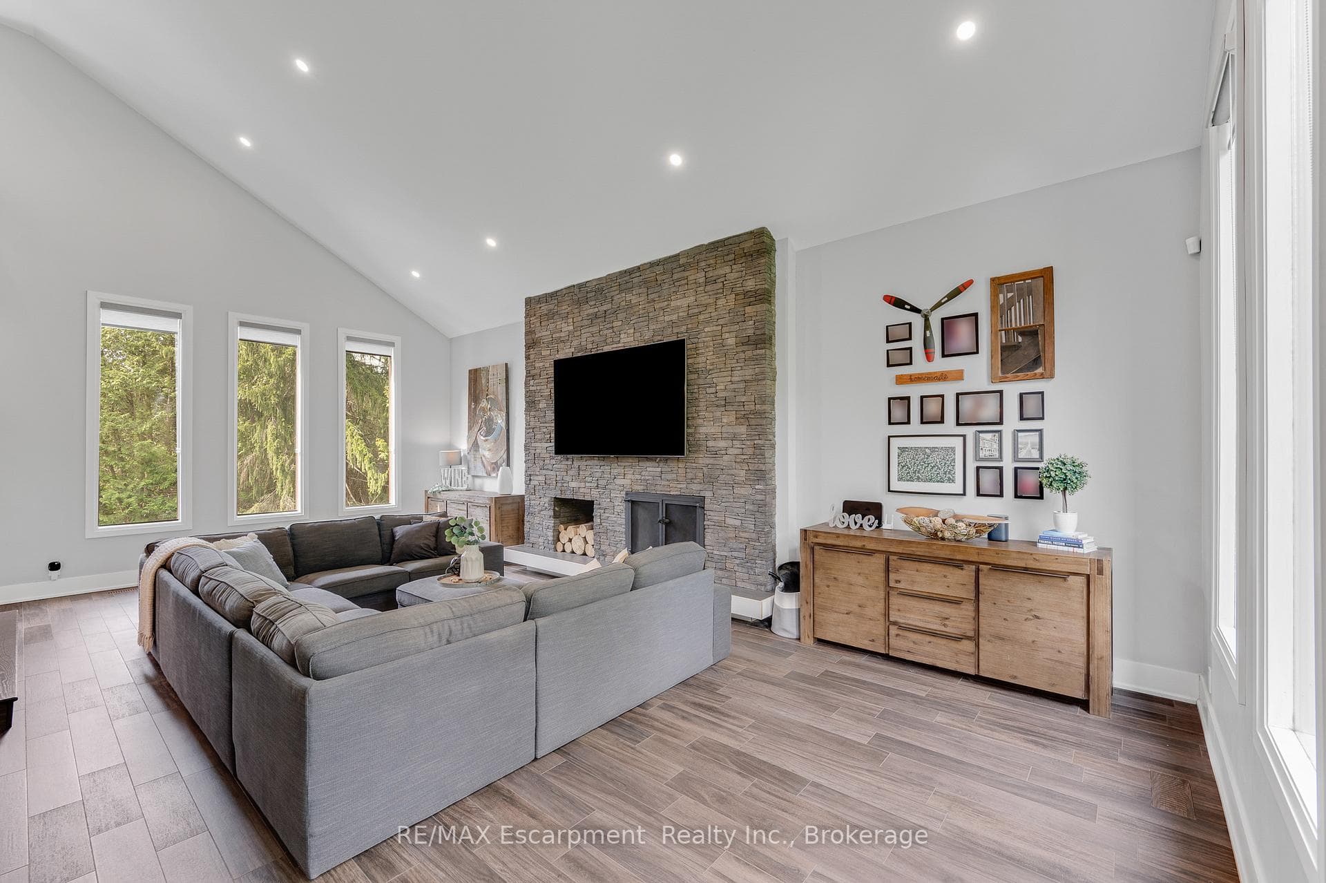 2092 Highway 6 N/A - Detached photo 5 of 50 in Hamilton, Ontario