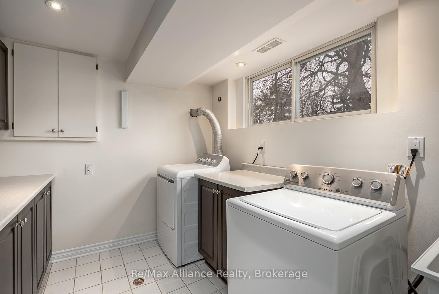 183 Westminster Drive - Detached photo 32 of 44 in Oakville, Ontario