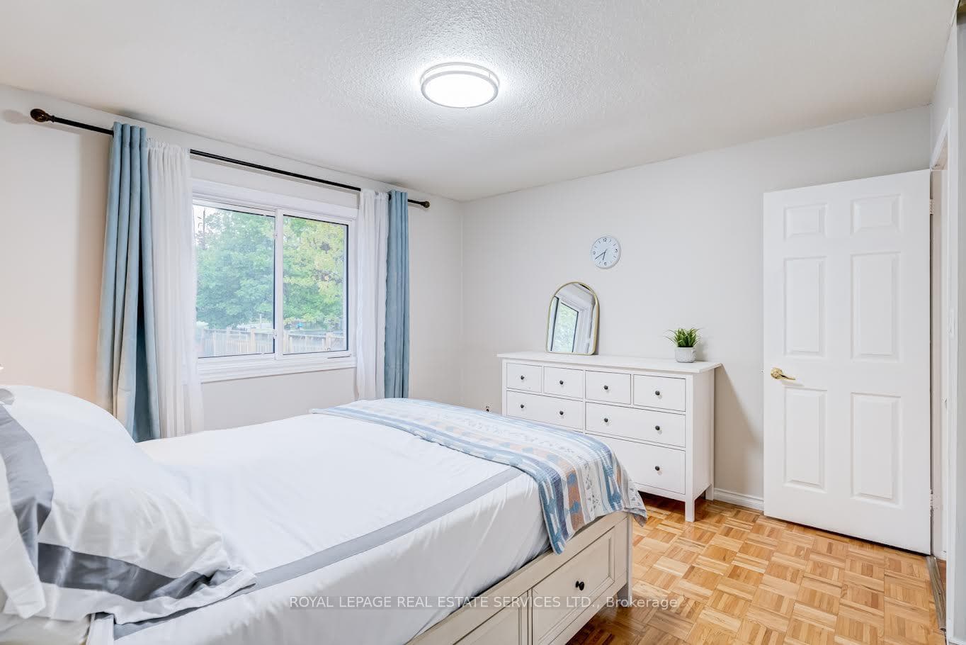 195 Cullum Court - Semi-Detached photo 23 of 43 in Burlington, Ontario