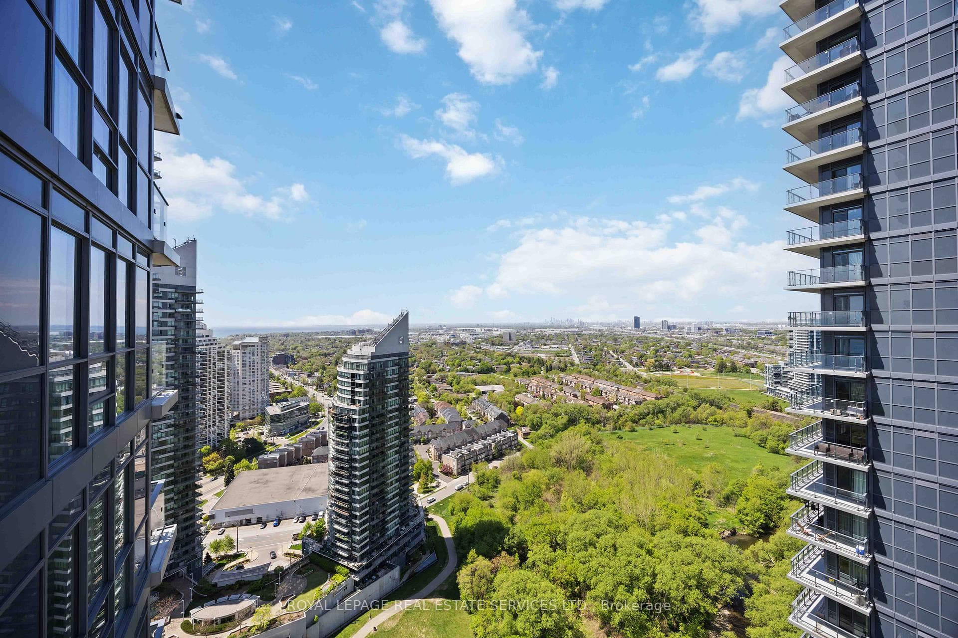2212 Lake Shore Boulevard Unit 3807 - Condo photo 27 of 44 in Liberty Village / Parkdale / South Parkdale, Ontario