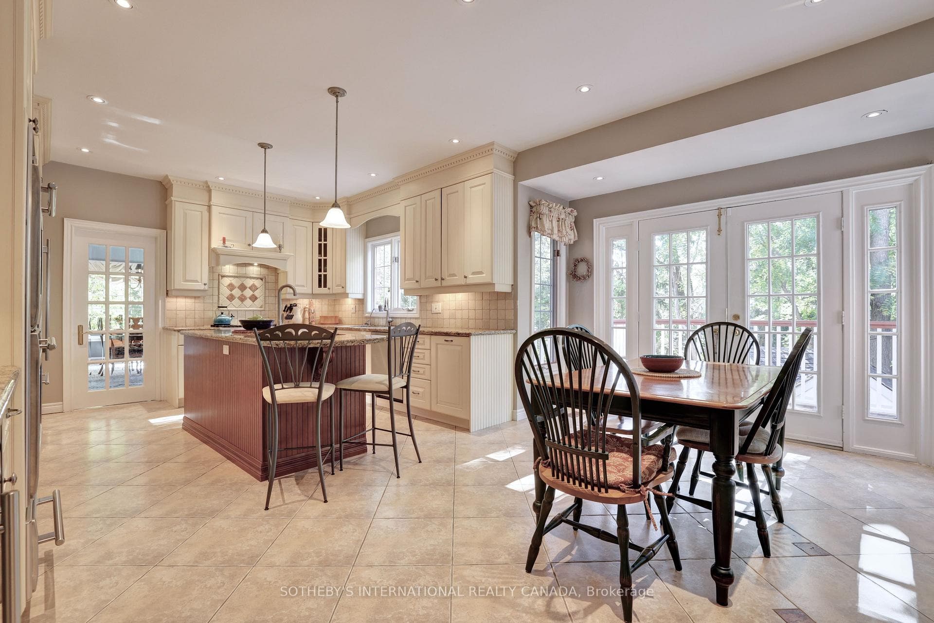 1379 Meadow Green Court - Detached photo 15 of 50 in Mississauga, Ontario
