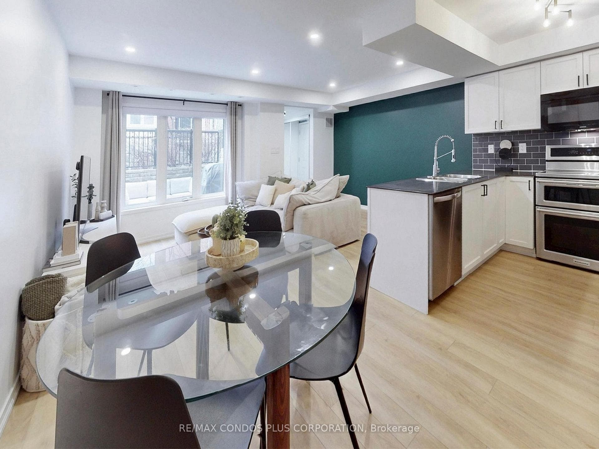 29 Florence Wyle Lane Unit 38 - Condo photo 21 of 43 in Riverdale / Leslieville, Ontario