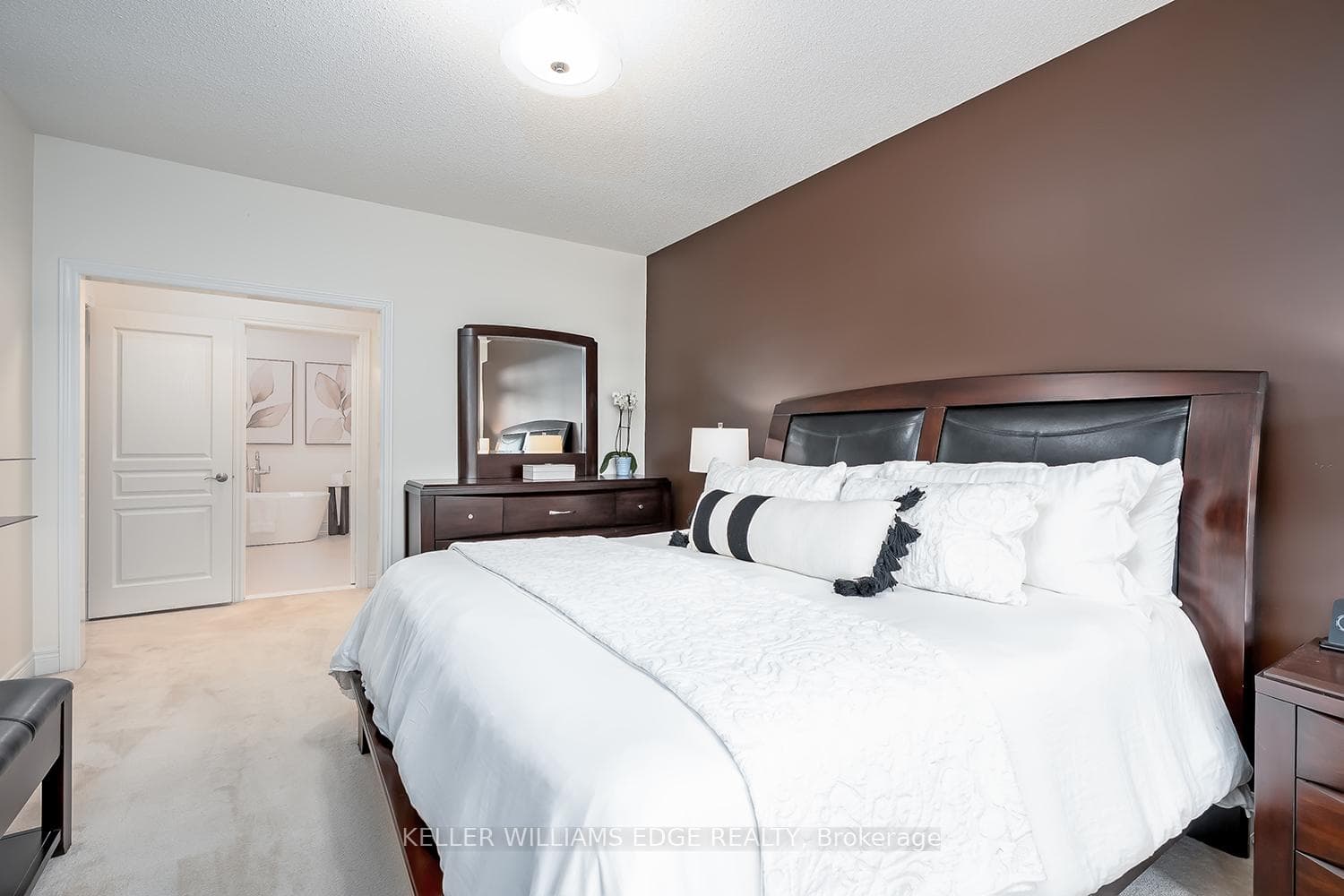4285 Couples Crescent - Detached photo 18 of 46 in Burlington, Ontario