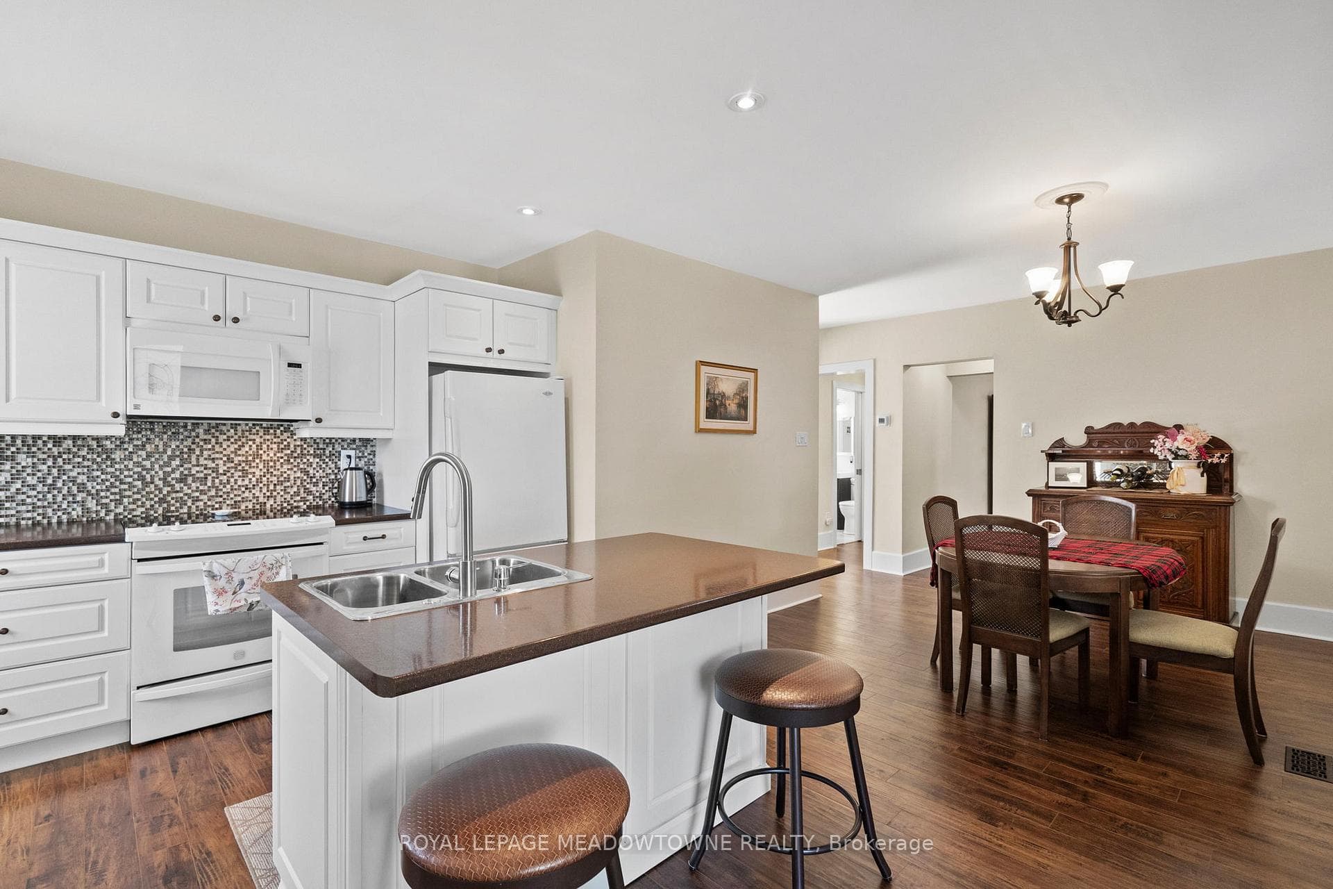 272 Pine Street - Detached photo 6 of 32 in Milton, Ontario
