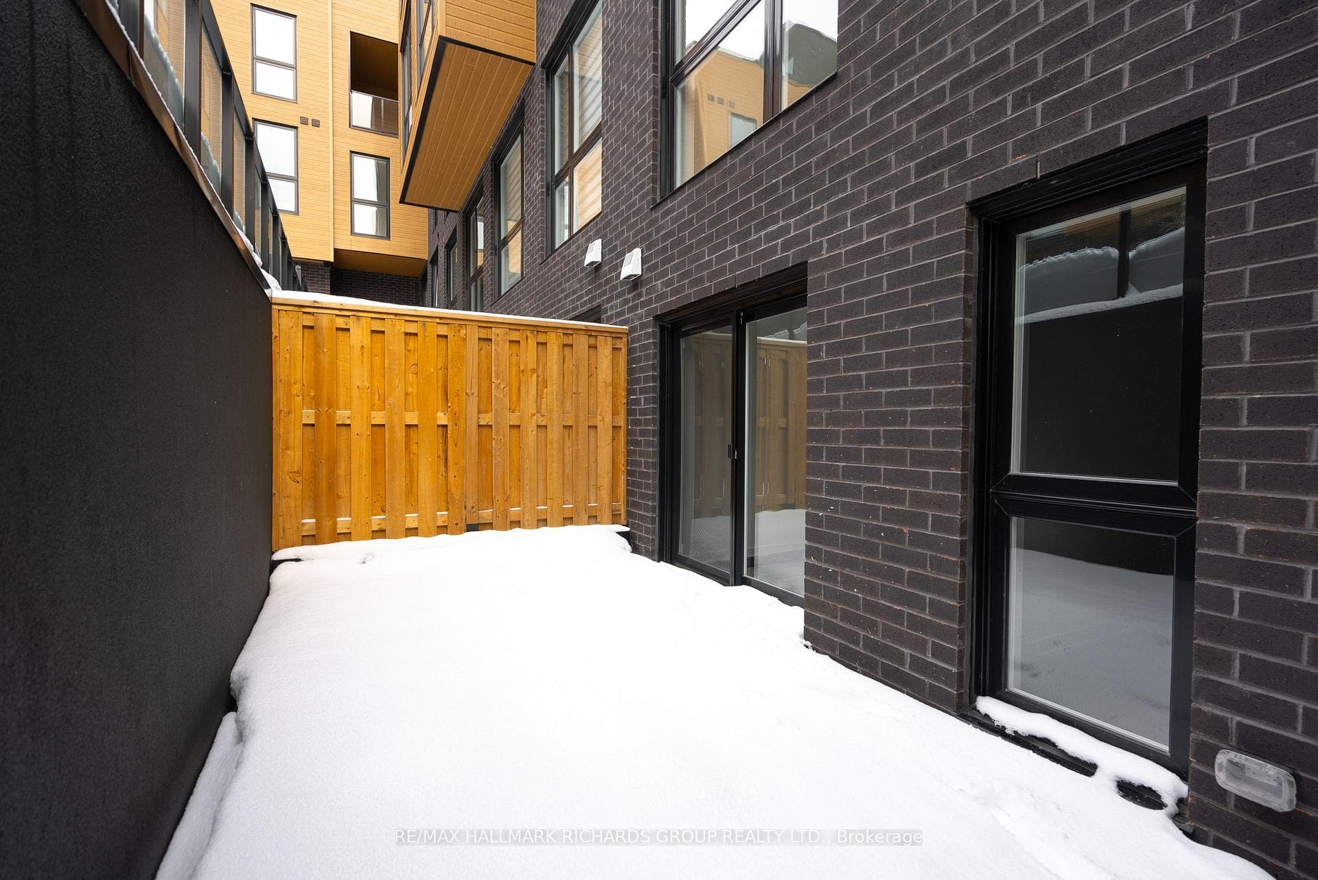35 Birchcliff Avenue Unit 23 - Condo photo 6 of 8 in Birch Cliff / Cliffside, Ontario