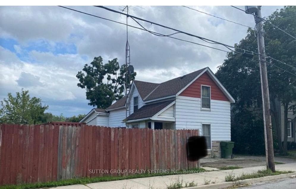 392 Pearl Street - home for sale in Milton, Ontario