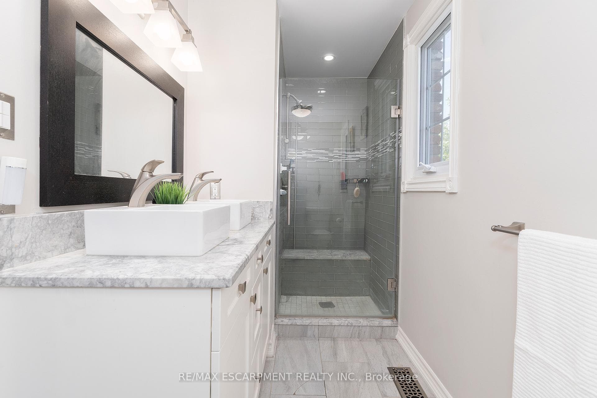 436 Goodram Drive - Detached photo 26 of 43 in Burlington, Ontario