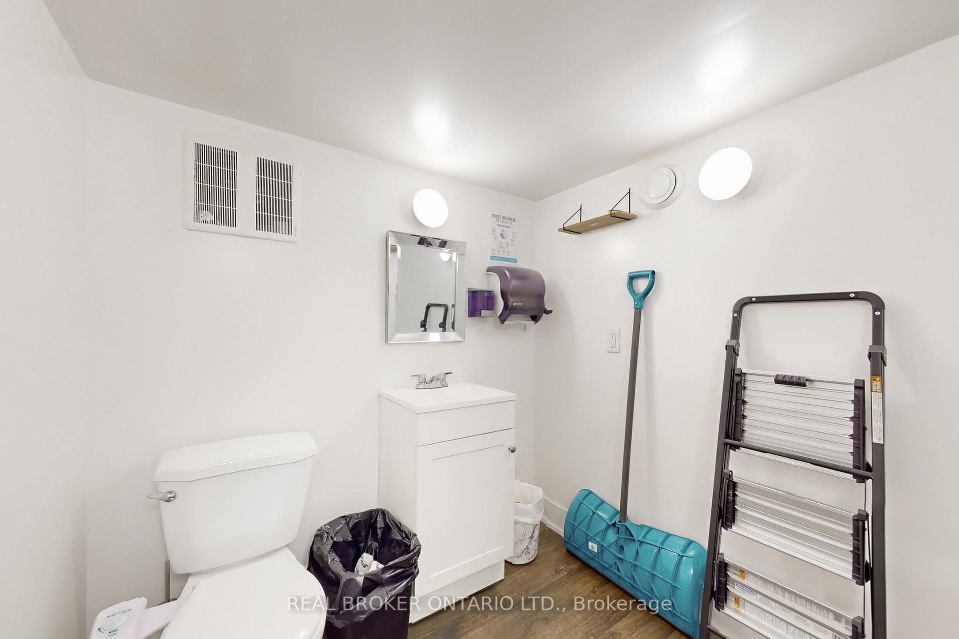85 John Street Unit C - Commercial photo 30 of 31 in Hamilton, Ontario