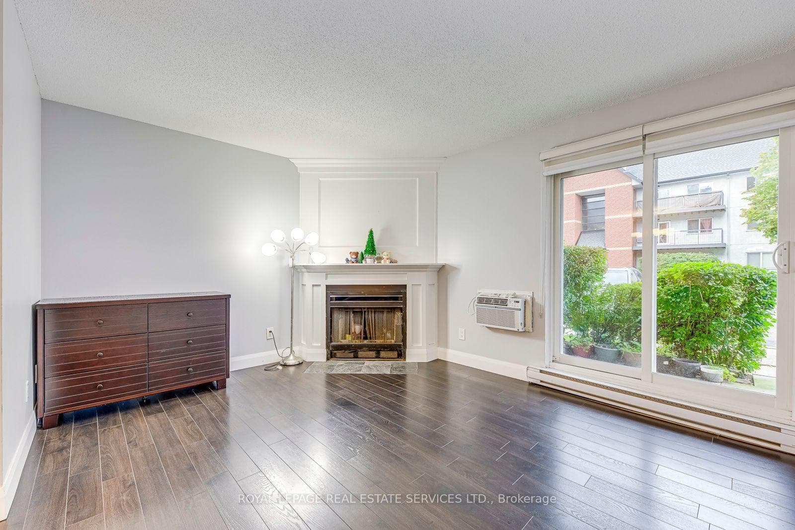 1450 Glen Abbey Gate Unit 911 - Condo photo 13 of 29 in Oakville, Ontario