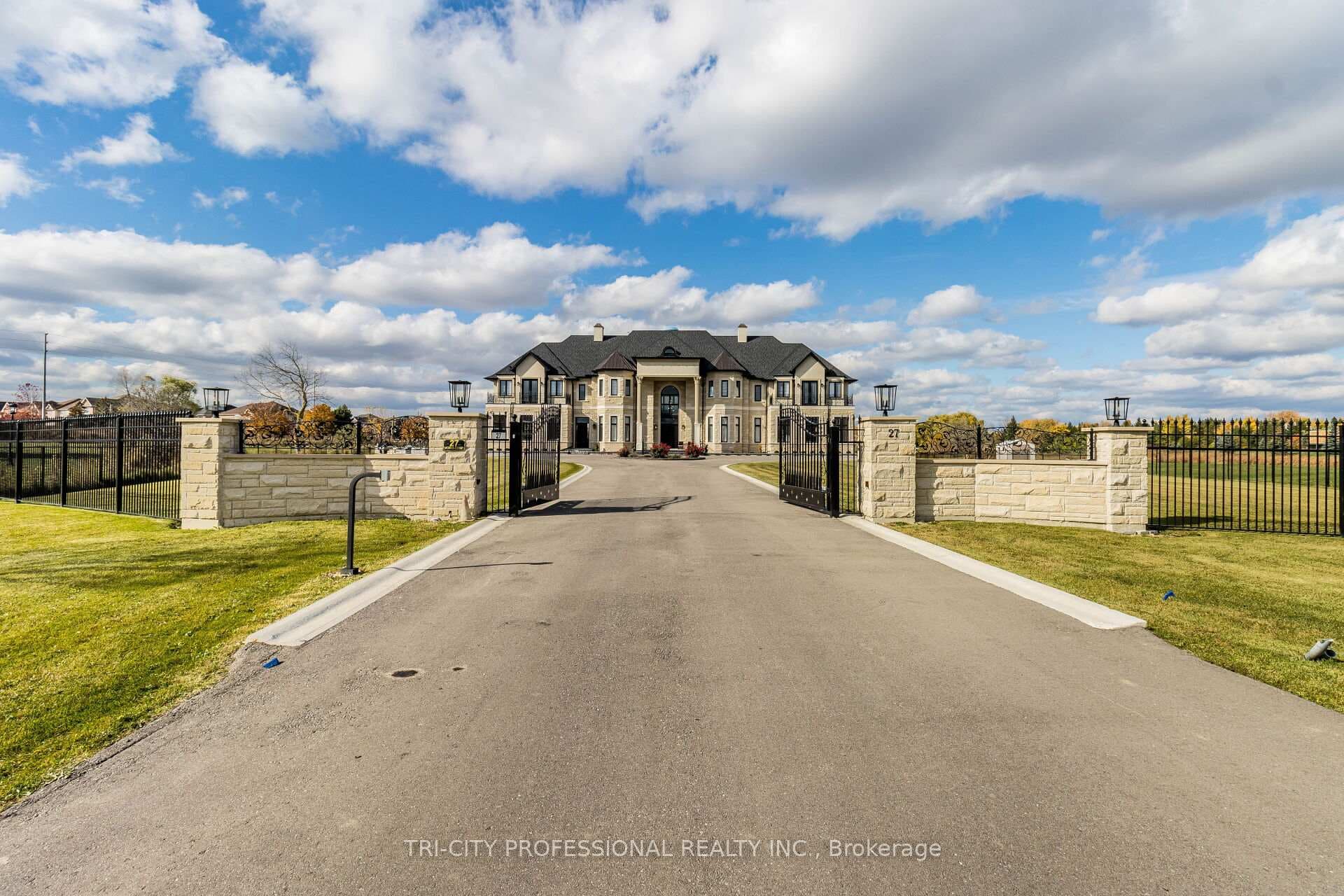 27 Morris Court - Detached for sale in Sandalwood, Ontario