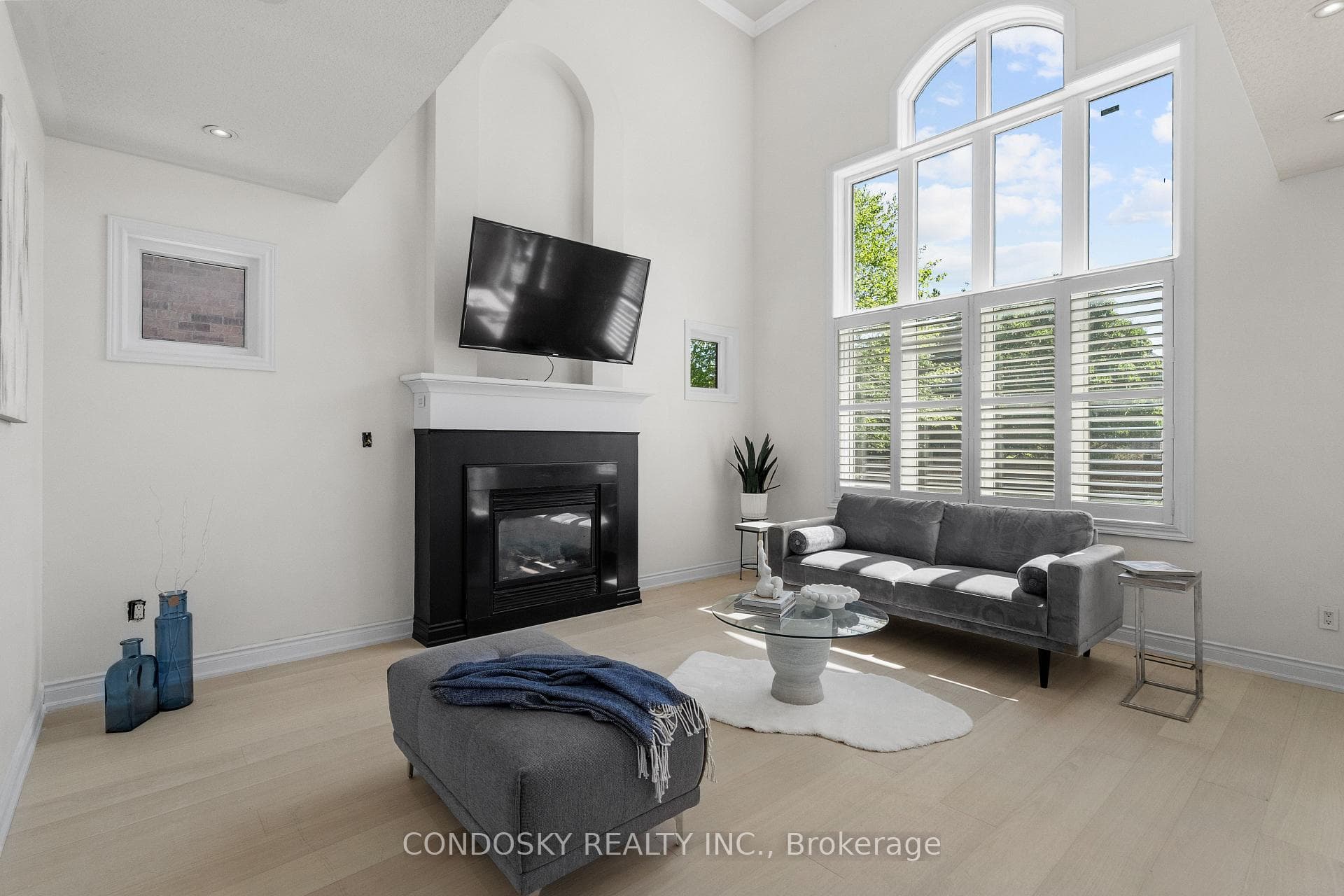3322 Fox Run Circle - Detached photo 6 of 50 in Oakville, Ontario