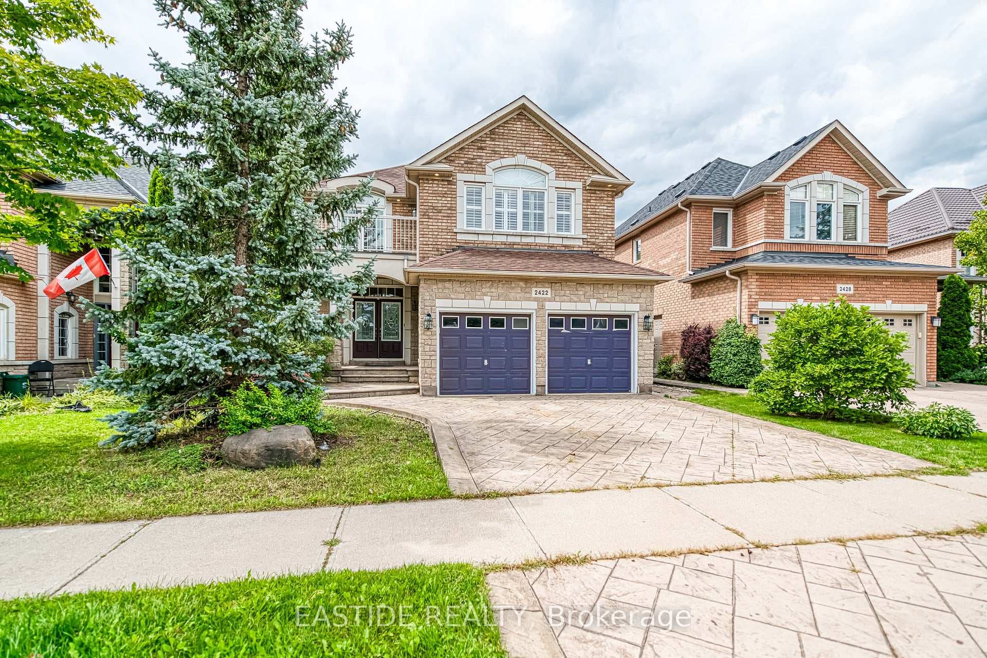 2422 Hertfordshire Way - home for sale in Oakville, Ontario