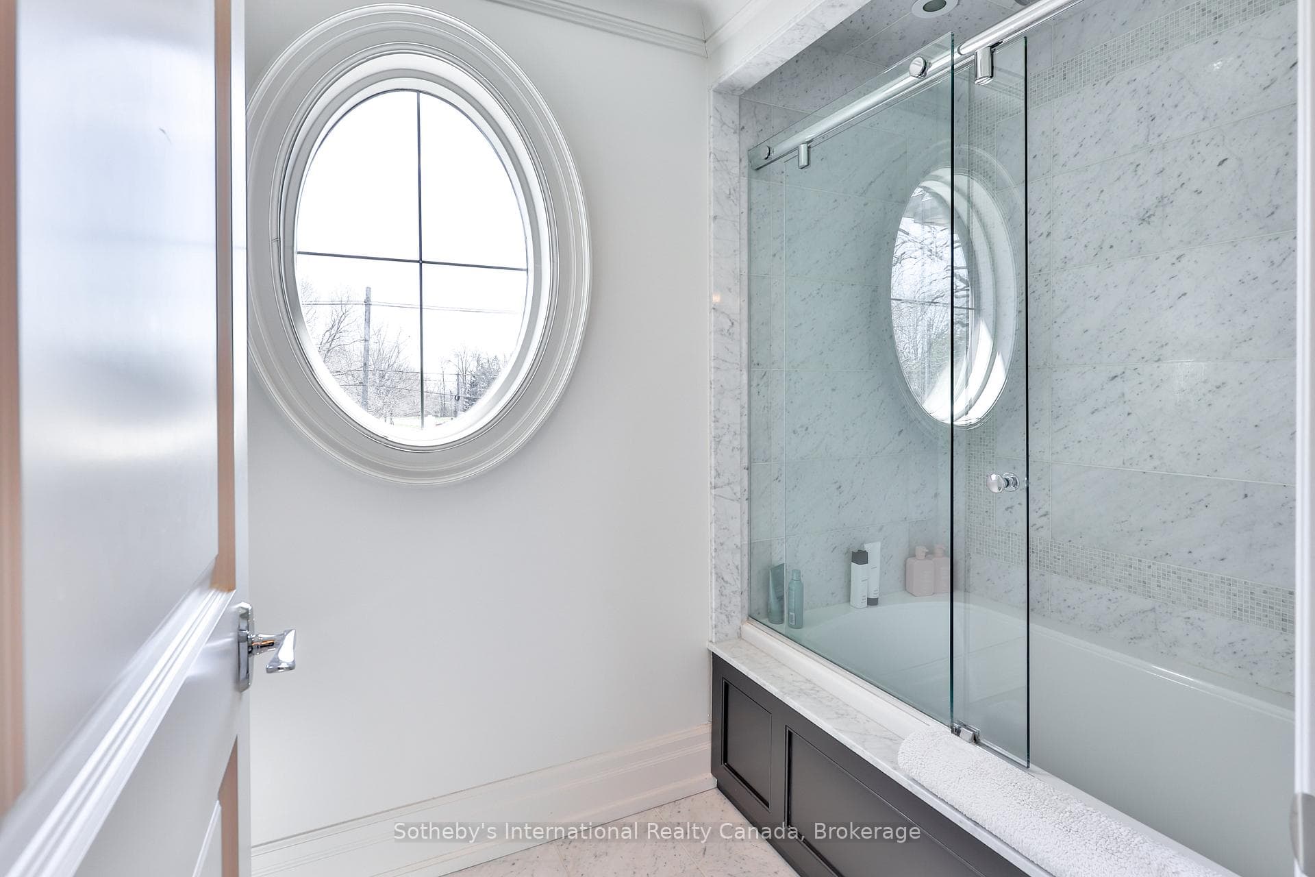 1497 Lakeshore Road - Detached photo 28 of 50 in Oakville, Ontario