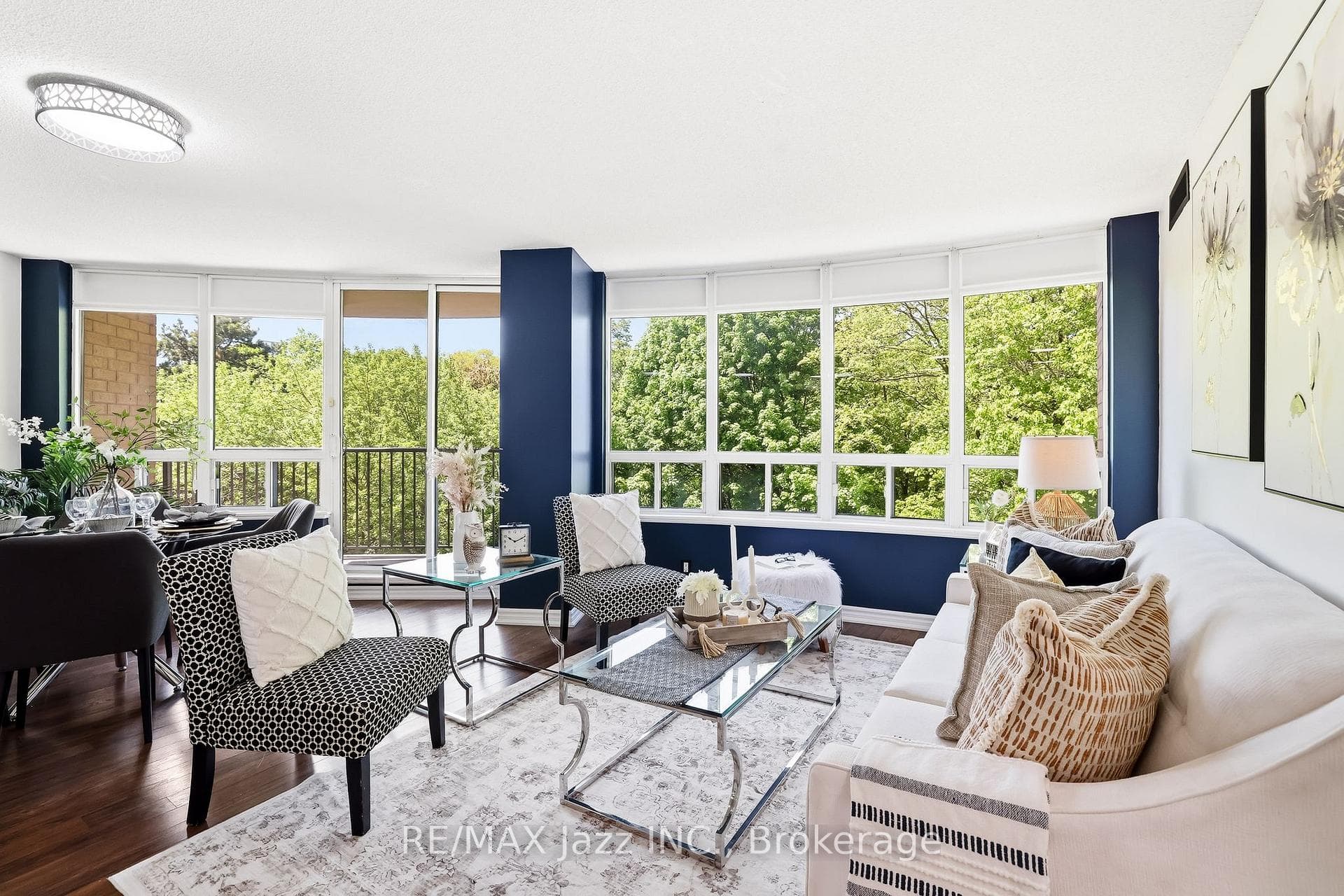 16 Dallimore Circle Unit 307 - Condo photo 14 of 50 in Don Mills / Parkwoods / Victoria Village, Ontario
