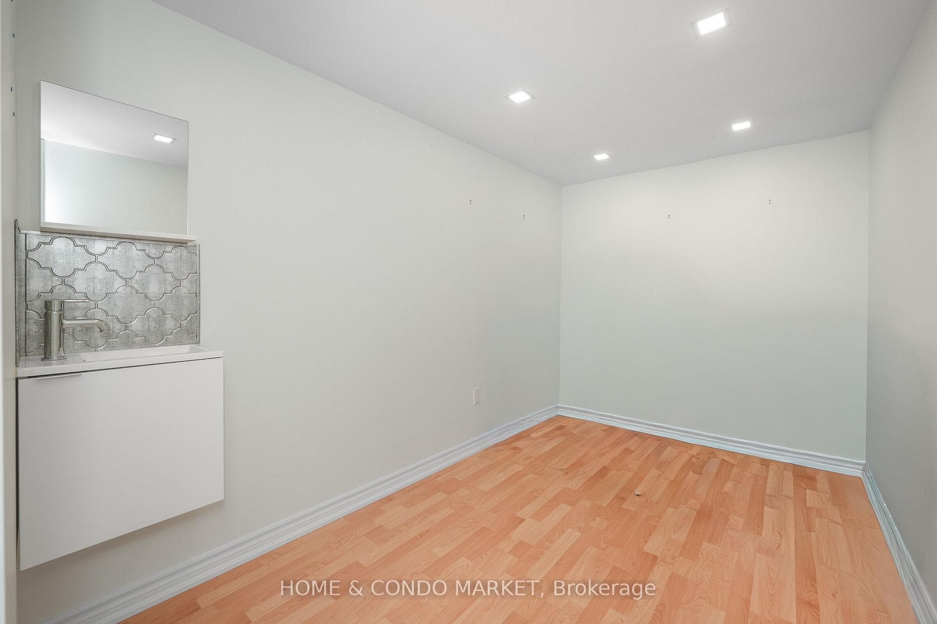 194 Lakeshore Road - Condo photo 34 of 41 in Mississauga, Ontario