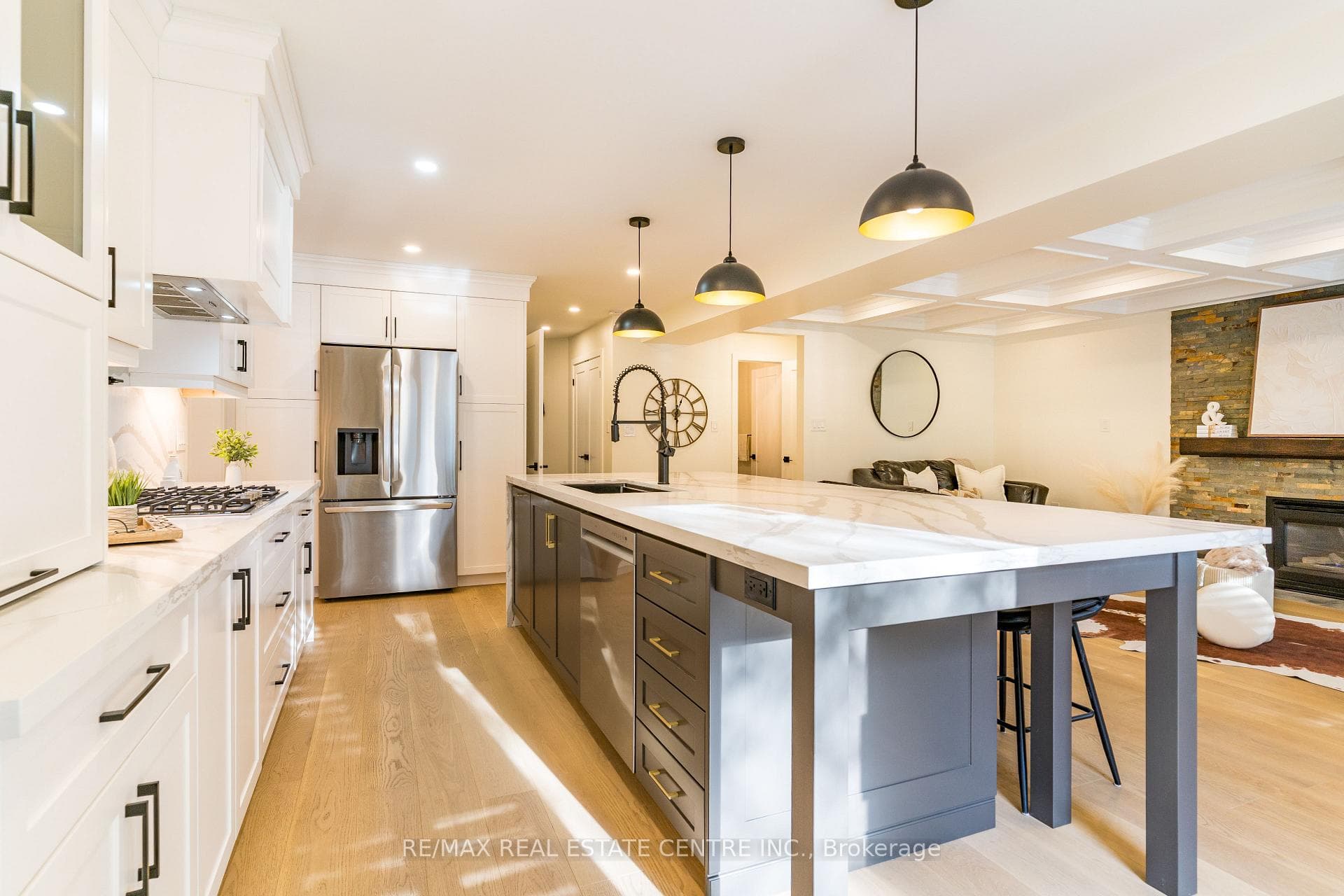 2 Orvieto Court - Detached photo 9 of 47 in Hamilton, Ontario