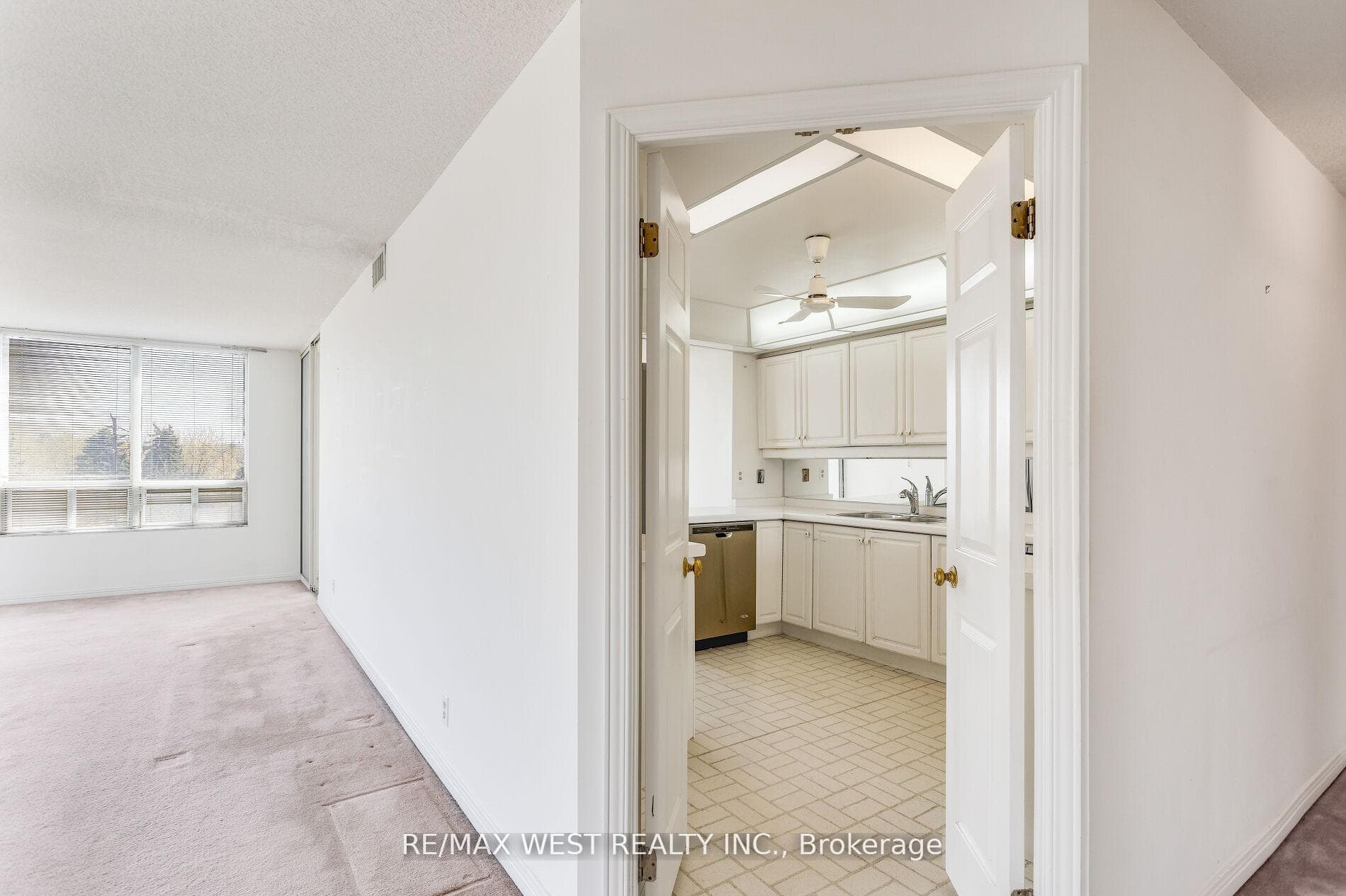 1 Aberfoyle Crescent Unit 411 - Condo photo 23 of 34 in Etobicoke (Islington / Rexdale), Ontario