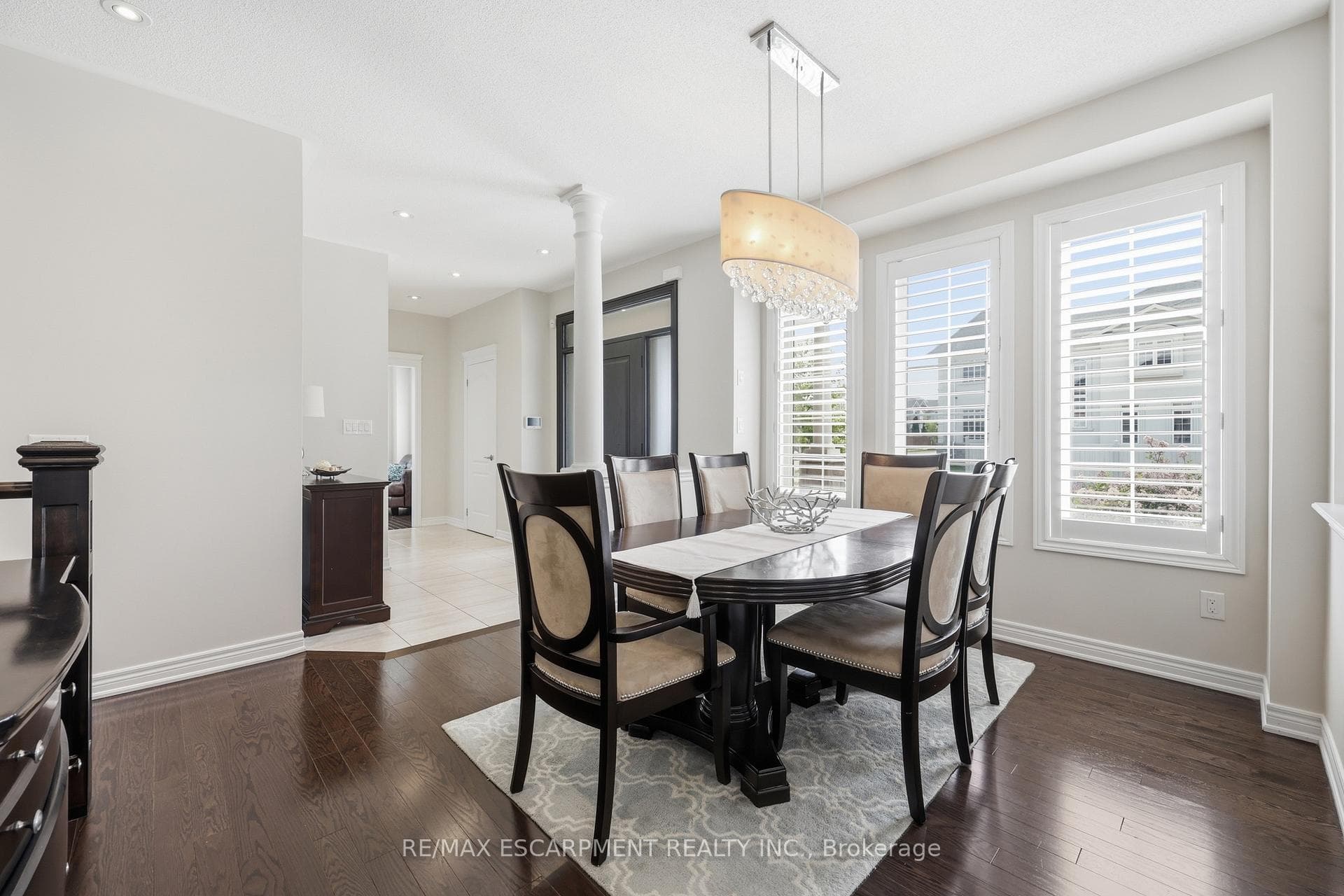 4645 Doug Wright Drive - Detached photo 8 of 47 in Burlington, Ontario