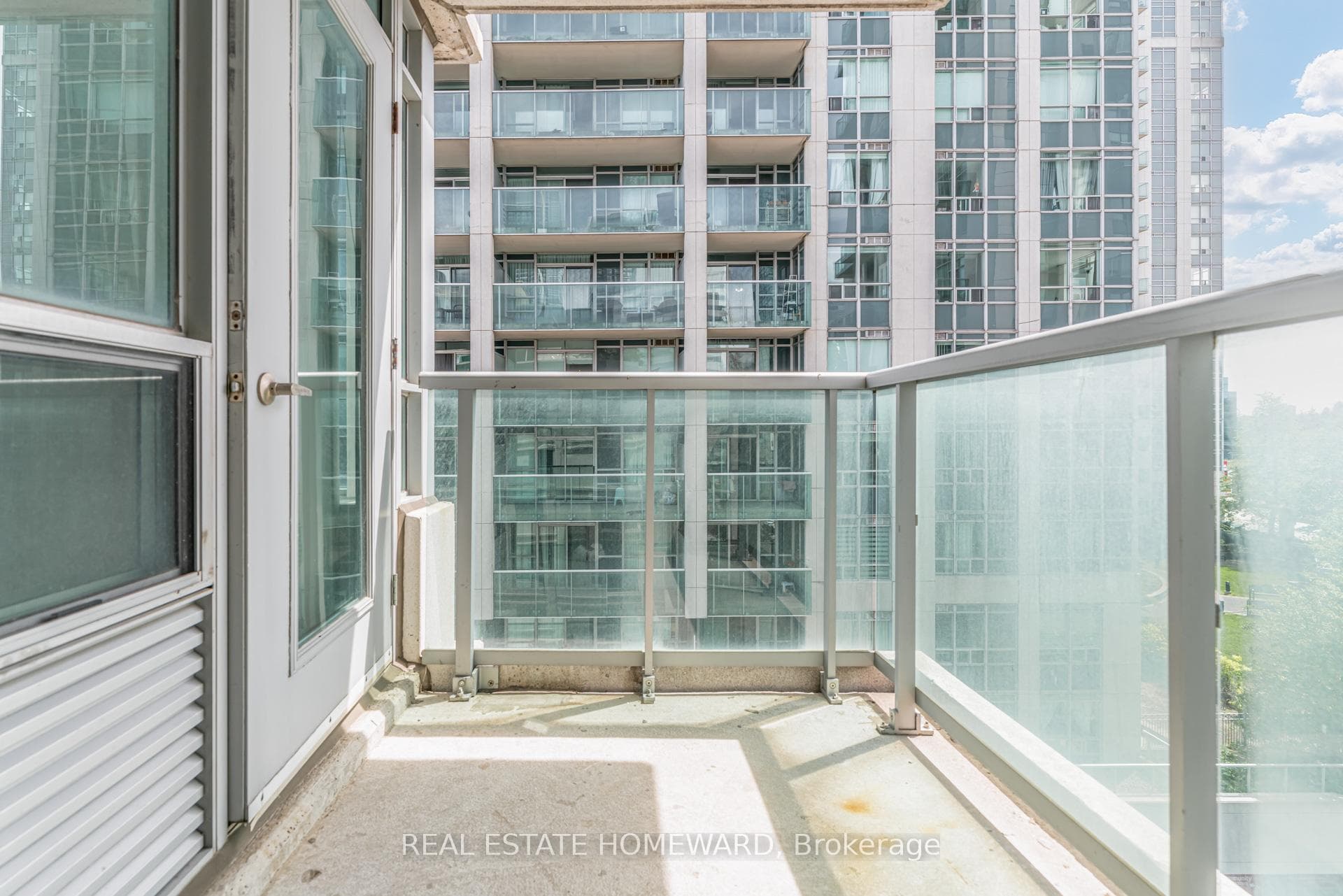 19 Avondale Avenue Unit Up01 - Condo photo 24 of 27 in Willowdale / Newtonbrook, Ontario