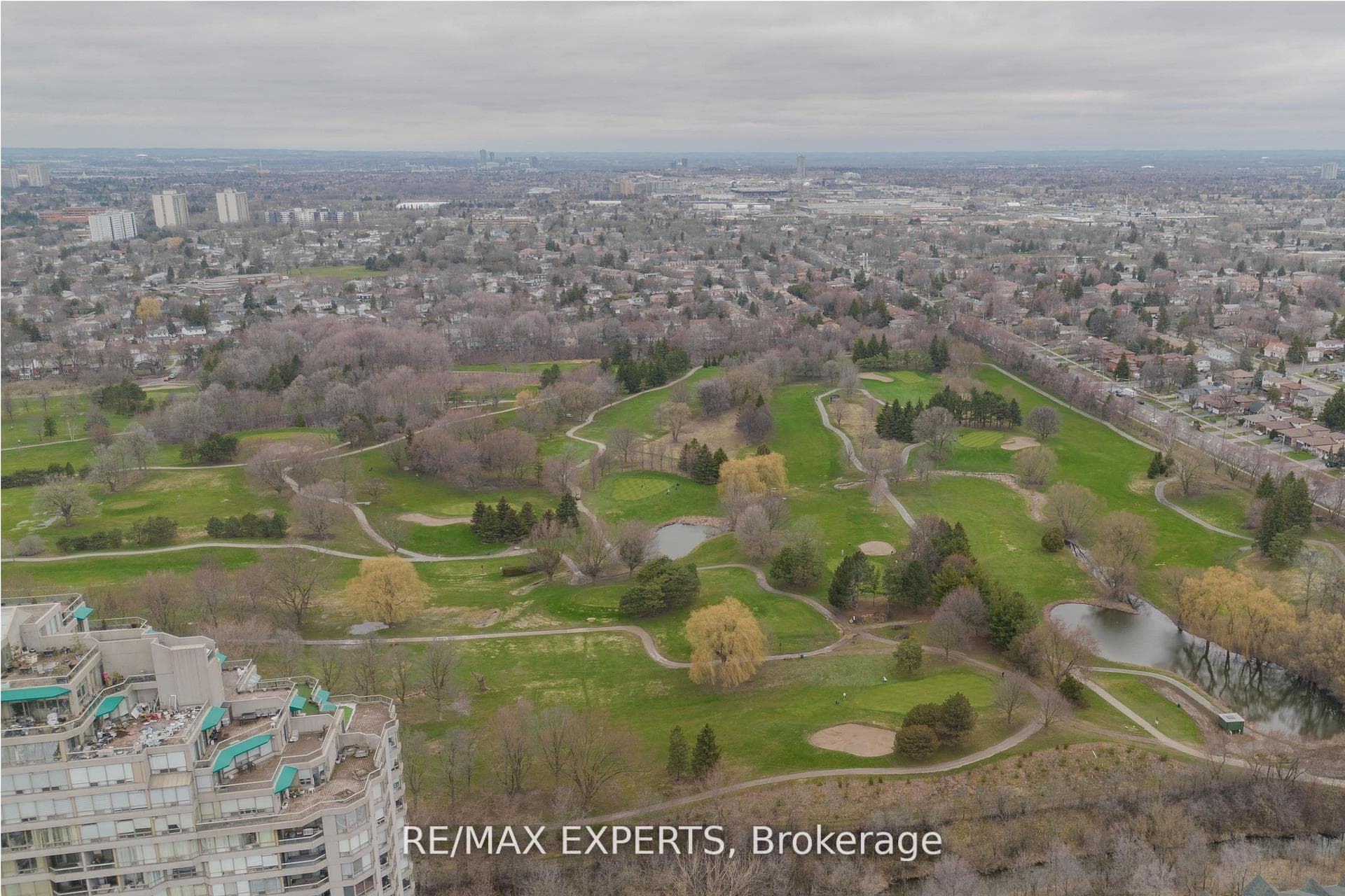 138 Bonis Avenue Unit 527 - Condo photo 3 of 42 in Scarborough Village / Eglinton East, Ontario