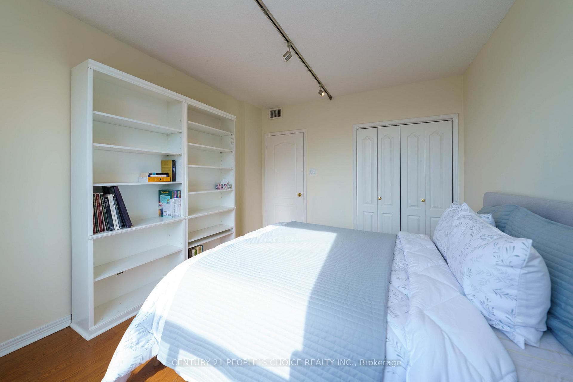 1905 Pilgrims Way Unit 506 - Condo photo 20 of 46 in Oakville, Ontario
