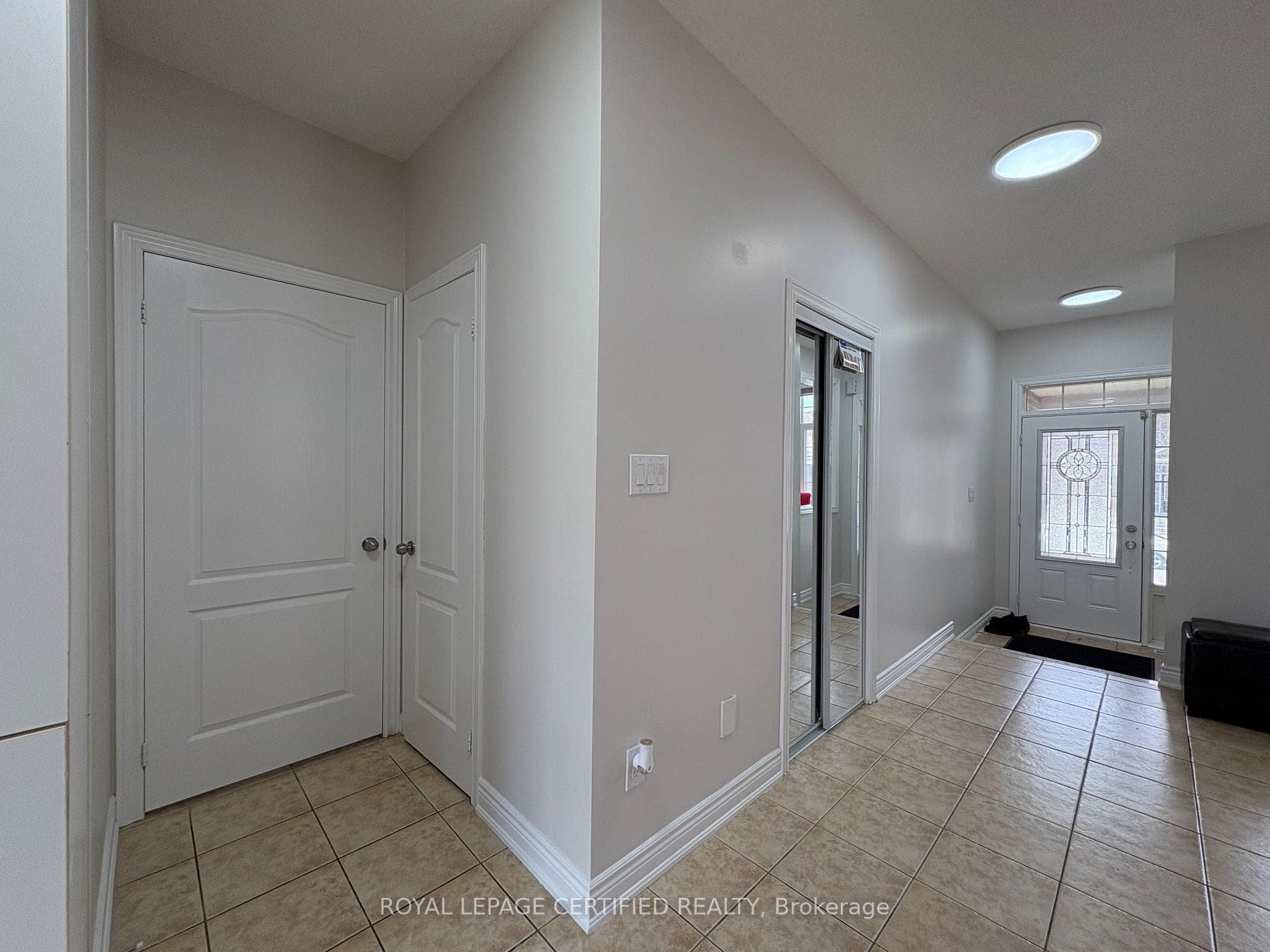 39 Blazing Star Drive - Detached photo 4 of 30 in Brampton, Ontario