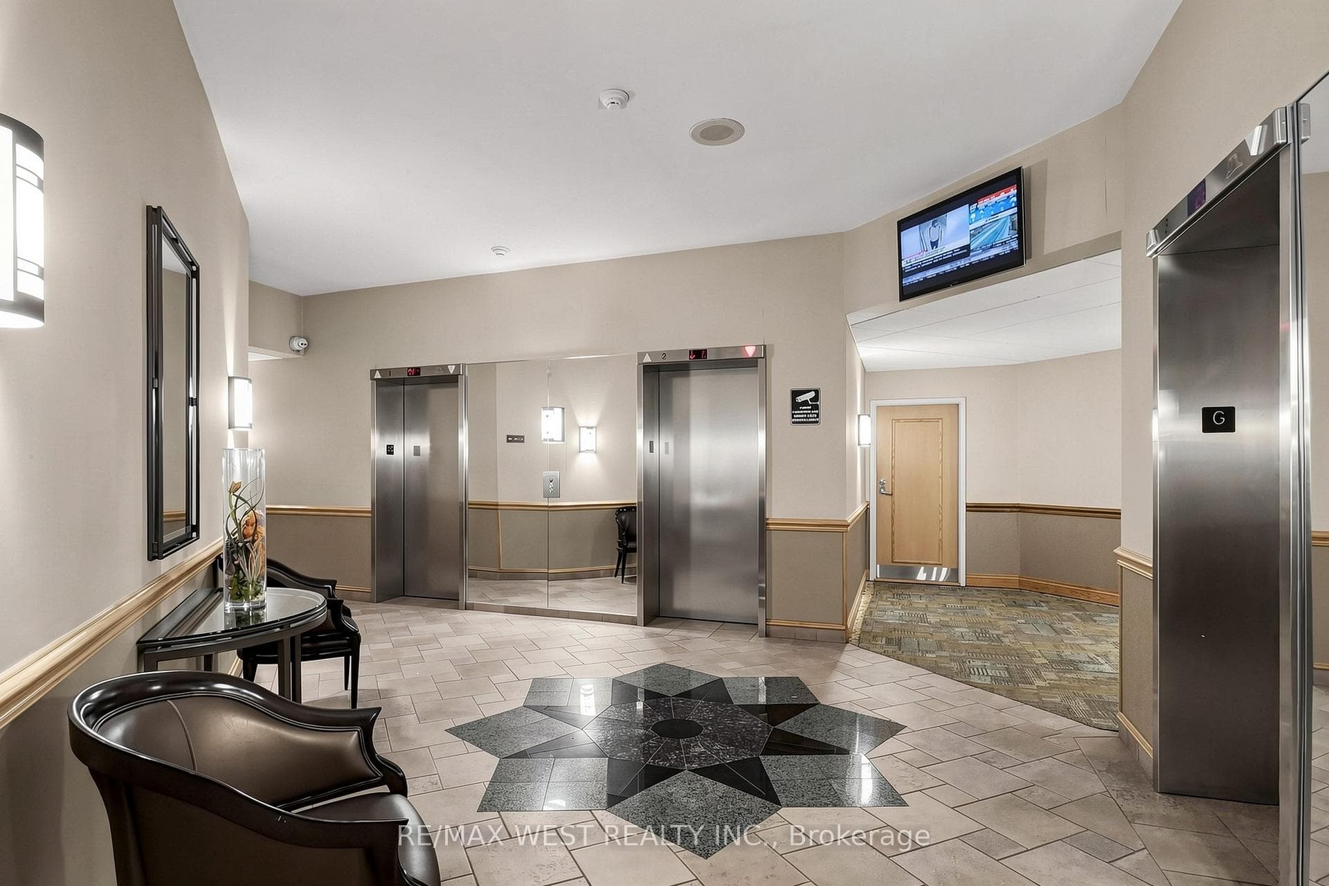 5 Concorde Place Unit 1302 - Condo photo 8 of 47 in Don Mills / Parkwoods / Victoria Village, Ontario