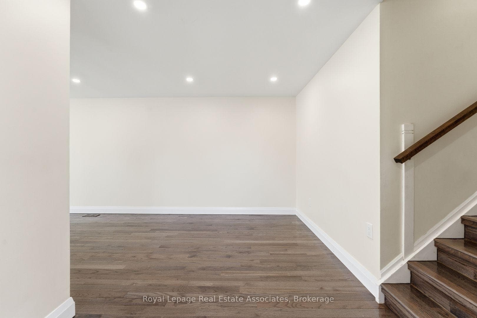 2362 Greenbank Trail - Semi-Detached photo 18 of 50 in Burlington, Ontario