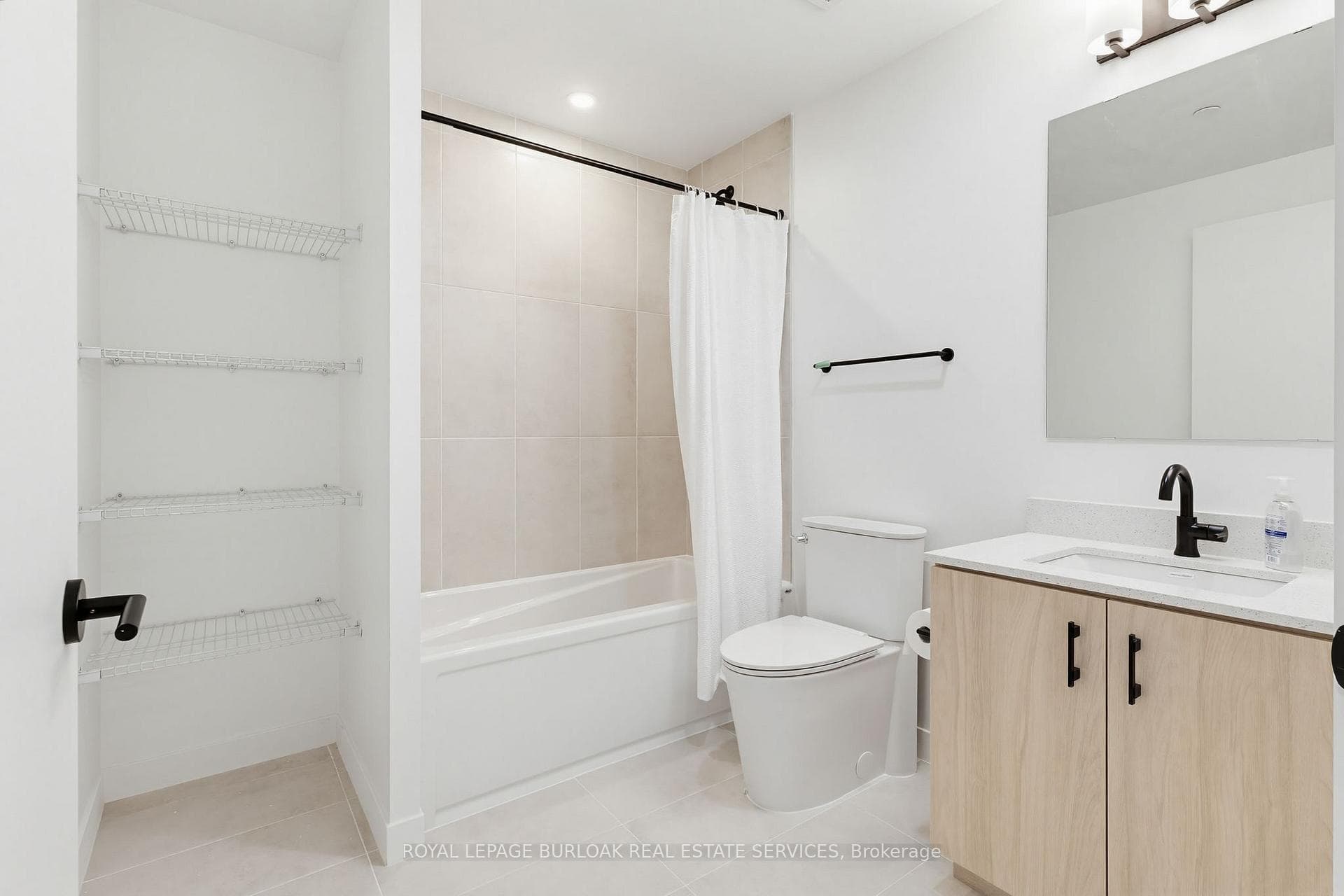 4878 Powers Common Unit D1405 - Condo photo 19 of 28 in Burlington, Ontario