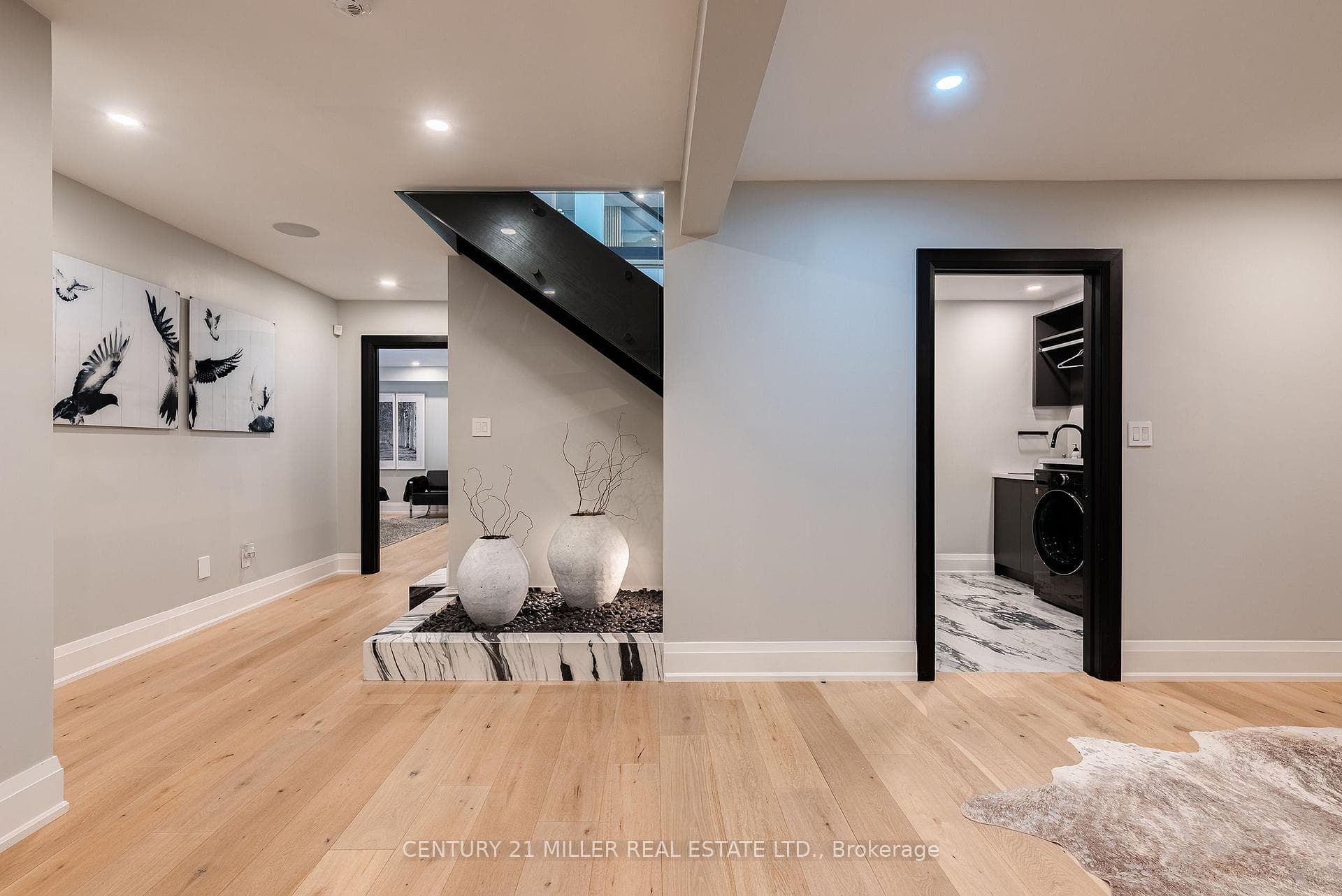 121 Edgecliffe Place - Detached photo 24 of 46 in Burlington, Ontario