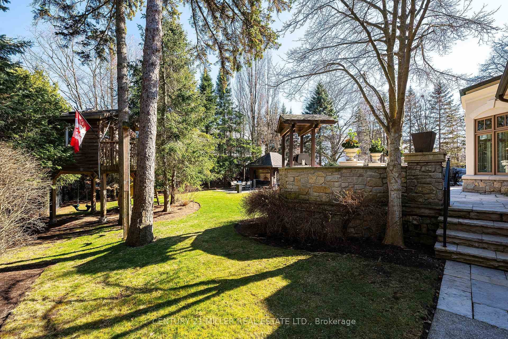 2096 Lakeshore Road - Detached photo 46 of 48 in Oakville, Ontario
