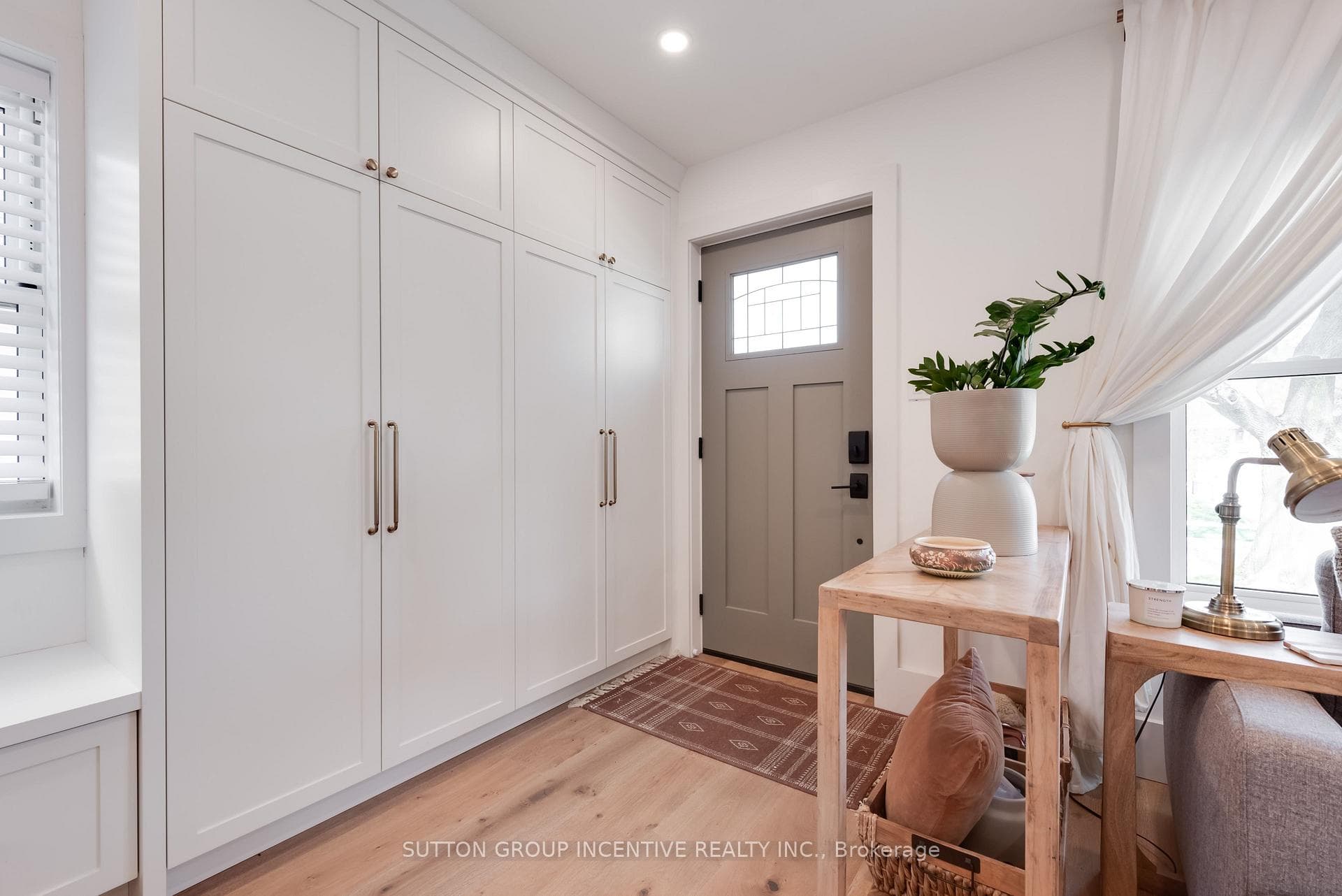 16 Robindale Avenue - Detached photo 13 of 44 in Liberty Village / Parkdale / South Parkdale, Ontario