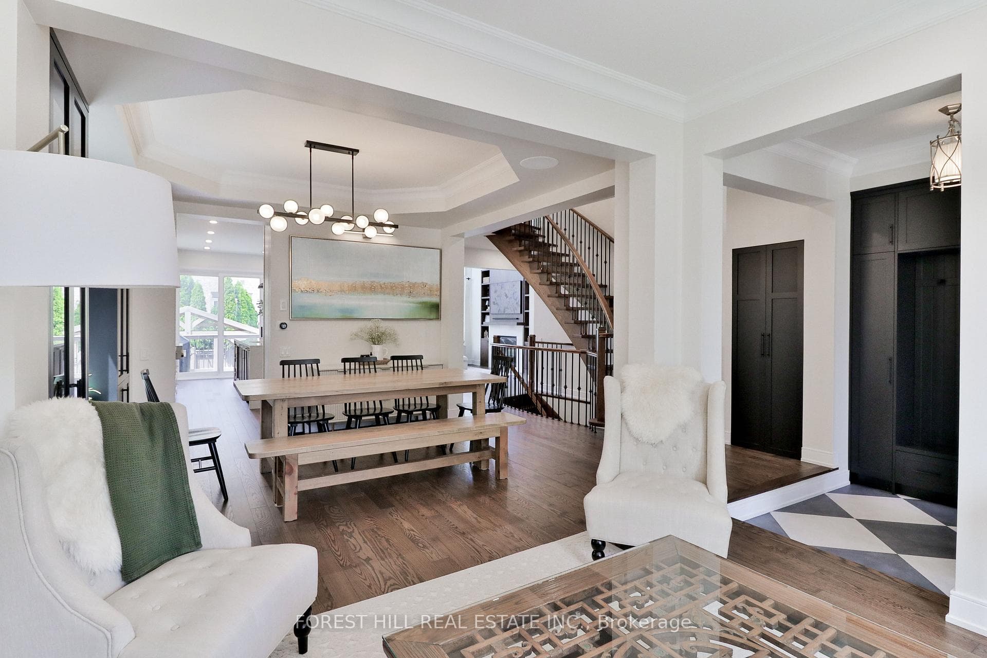 327 Turning Leaf Road - Detached photo 11 of 43 in Oakville, Ontario