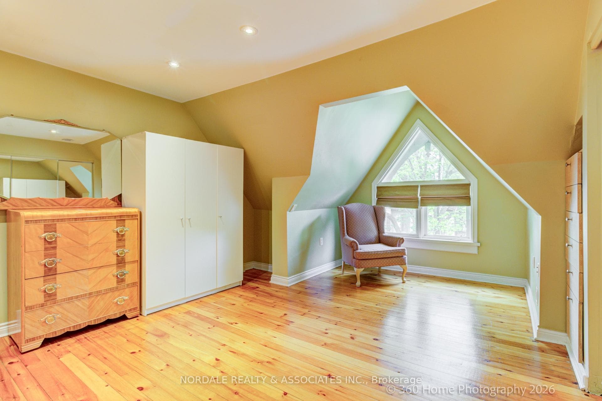 170 Howland Avenue - Semi-Detached photo 22 of 28 in Annex / Yorkville / Summerhill, Ontario