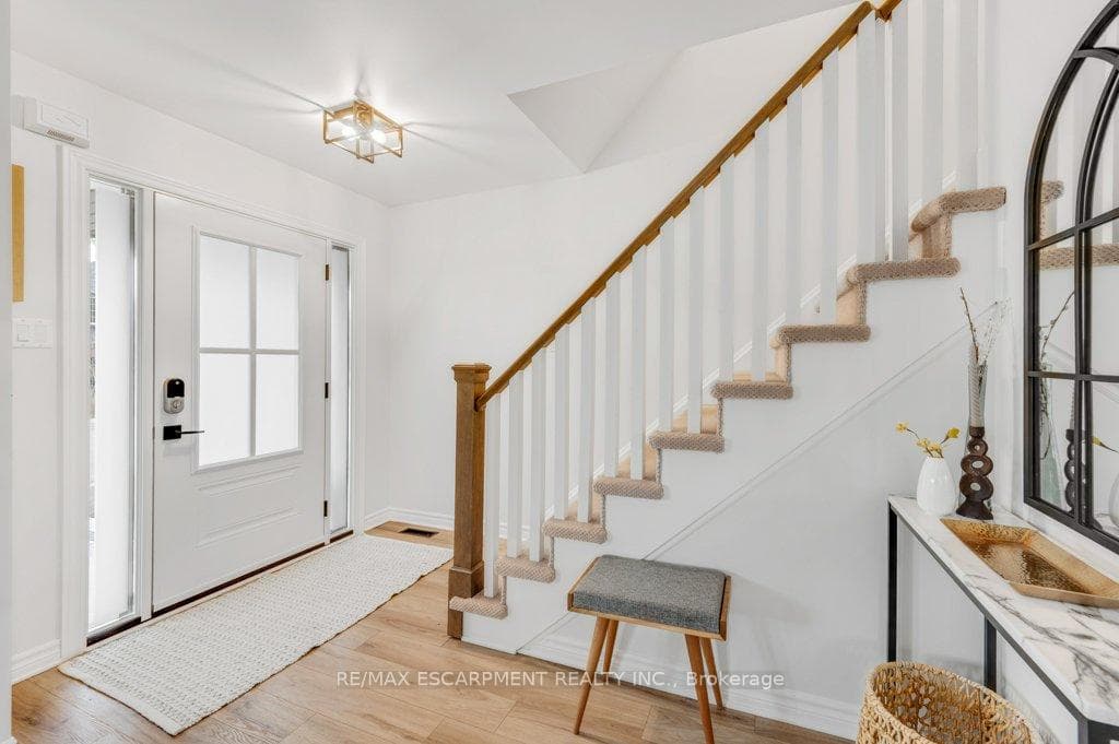 1360 Ashwood Terrace - Detached photo 5 of 39 in Oakville, Ontario