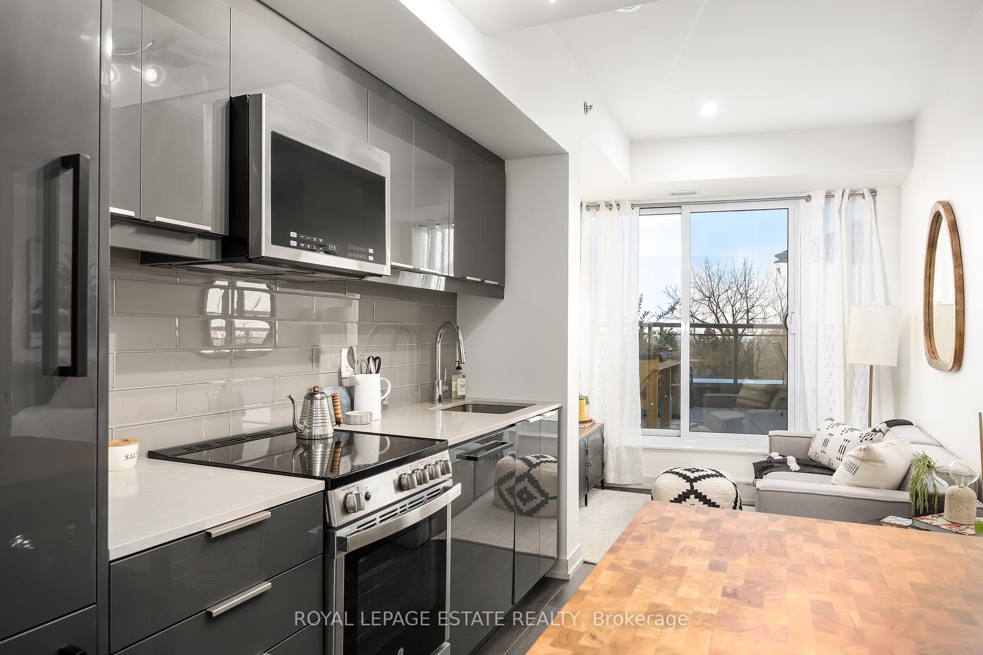 90 Glen Everest Avenue Unit 611 - Condo photo 6 of 22 in Birch Cliff / Cliffside, Ontario