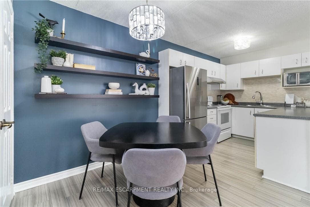 4015 Kilmer Drive Unit 110 - Condo photo 14 of 34 in Burlington, Ontario