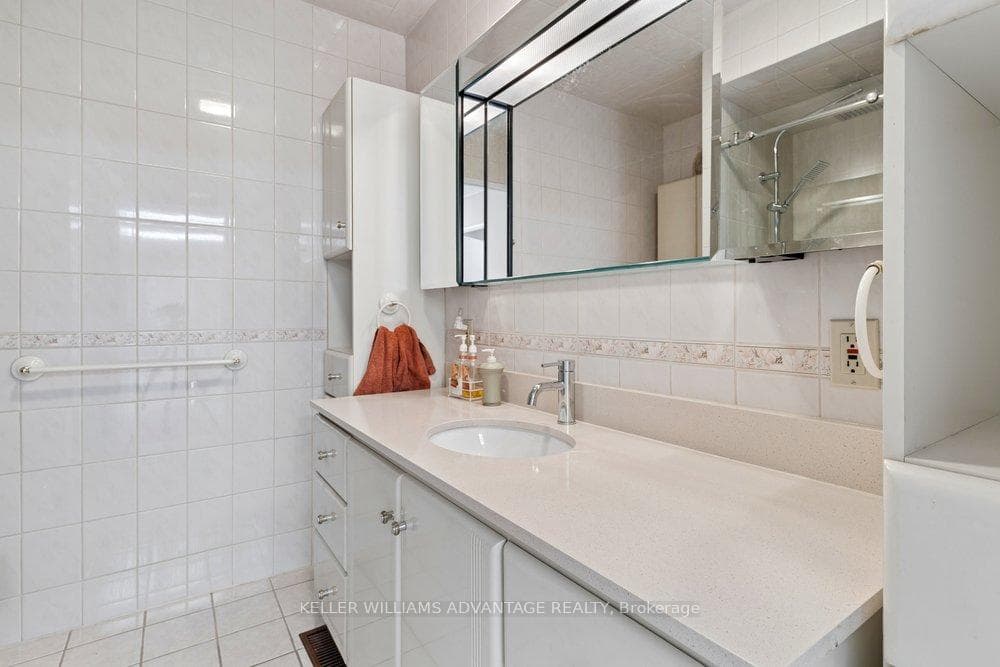 2192 Castlestone Court - Detached photo 30 of 50 in Mississauga, Ontario