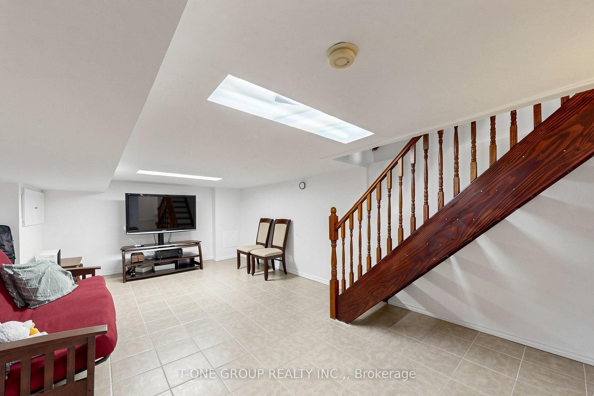 41 Madelaine Avenue - Semi-Detached photo 31 of 44 in Birch Cliff / Cliffside, Ontario