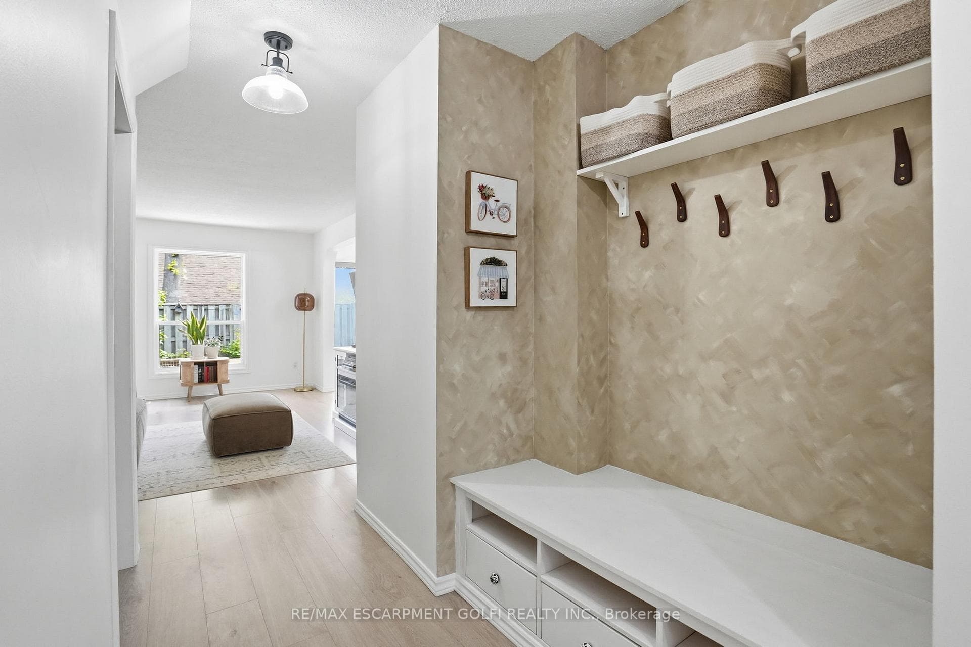 660 OXFORD Road Unit 17 - Condo photo 3 of 31 in Burlington, Ontario