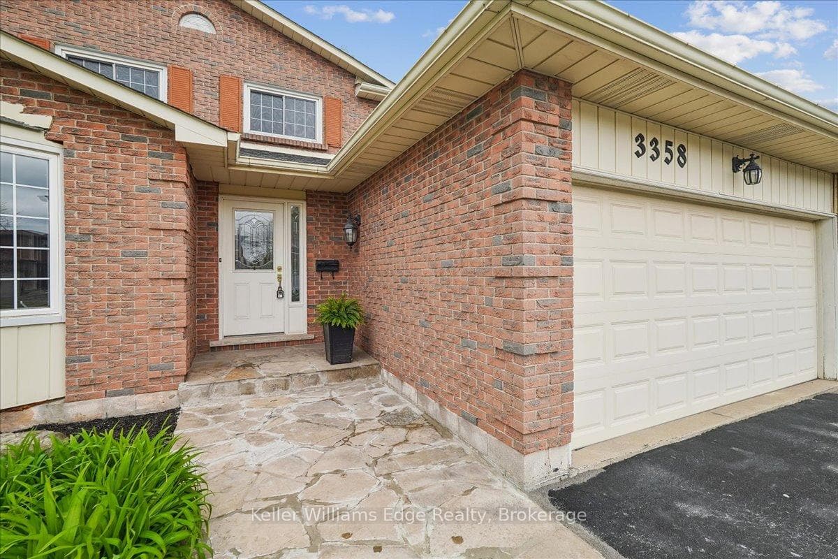 3358 Palmer Drive - Detached photo 5 of 44 in Burlington, Ontario