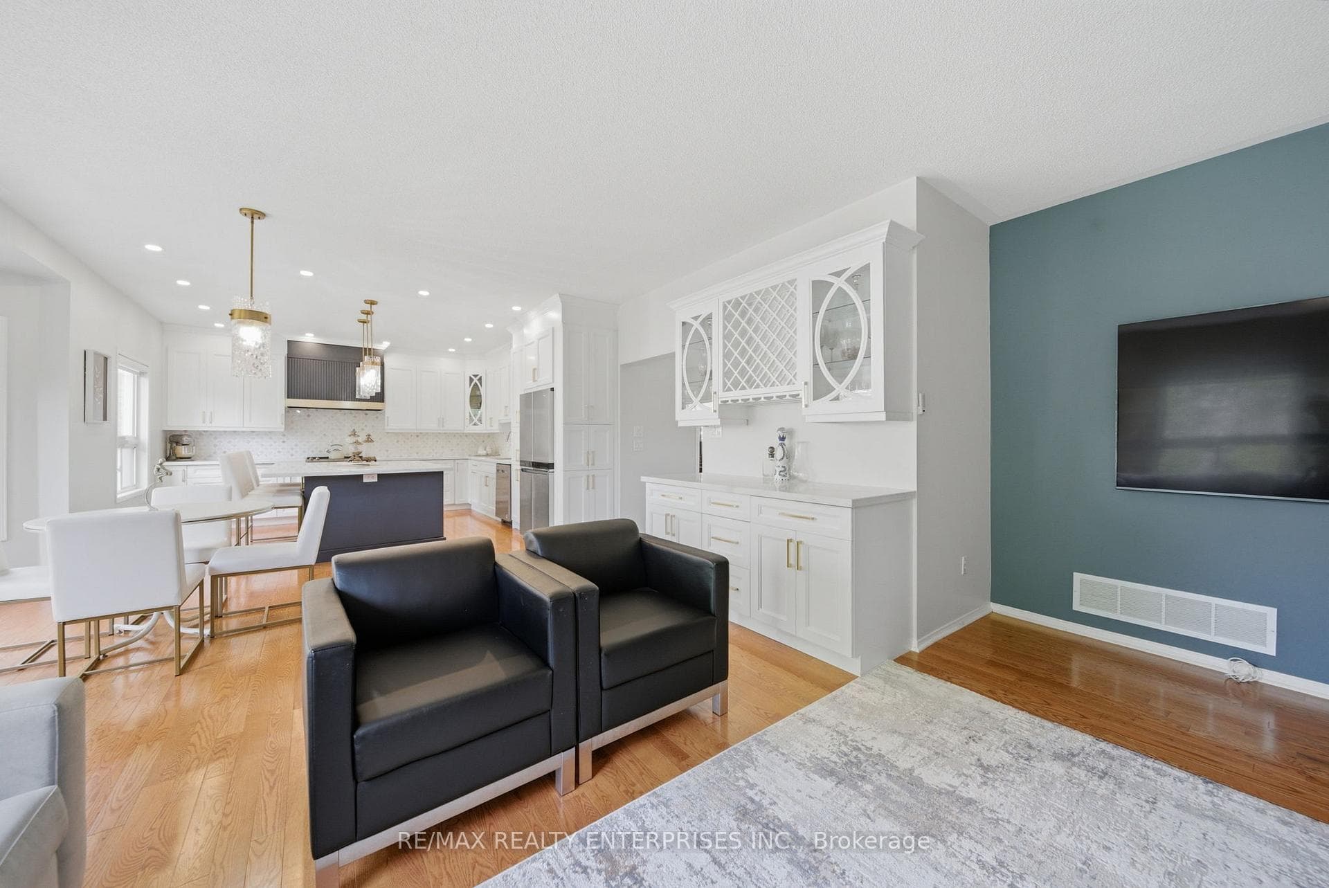5811 Cornell Crescent - Detached photo 16 of 49 in Mississauga, Ontario