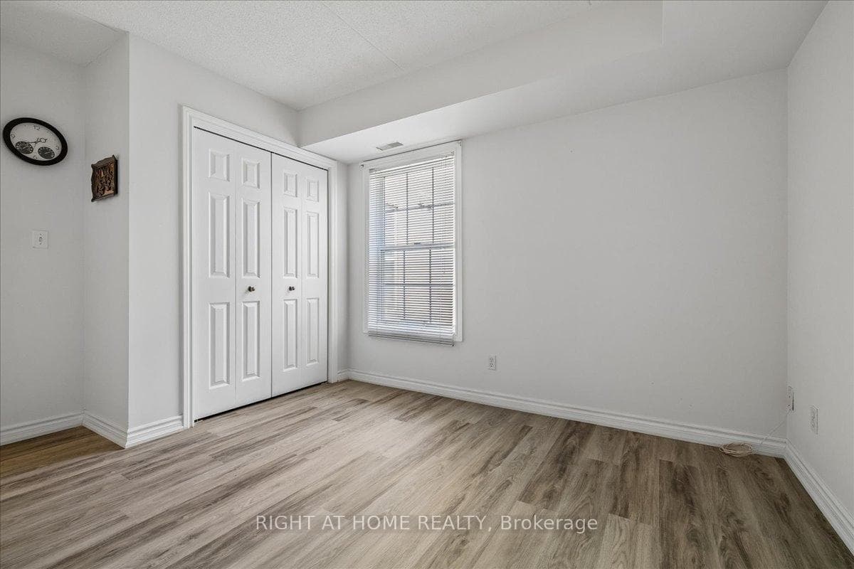 1451 Walker's Line Unit Unit # 312 - Condo photo 35 of 47 in Burlington, Ontario