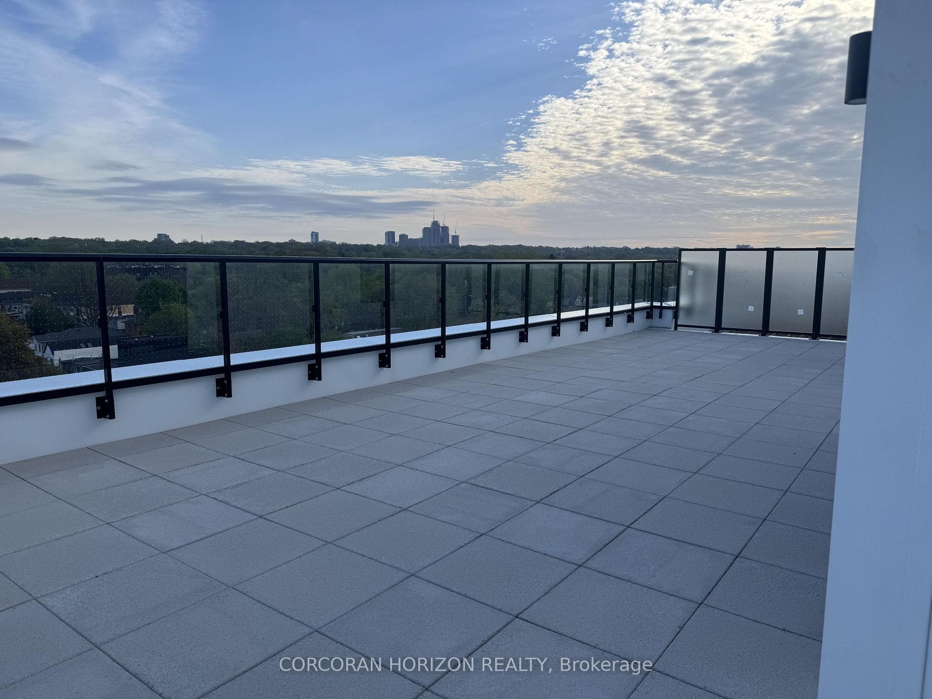 1050 Eastern Avenue Unit 819 - Condo photo 17 of 29 in Riverdale / Leslieville, Ontario