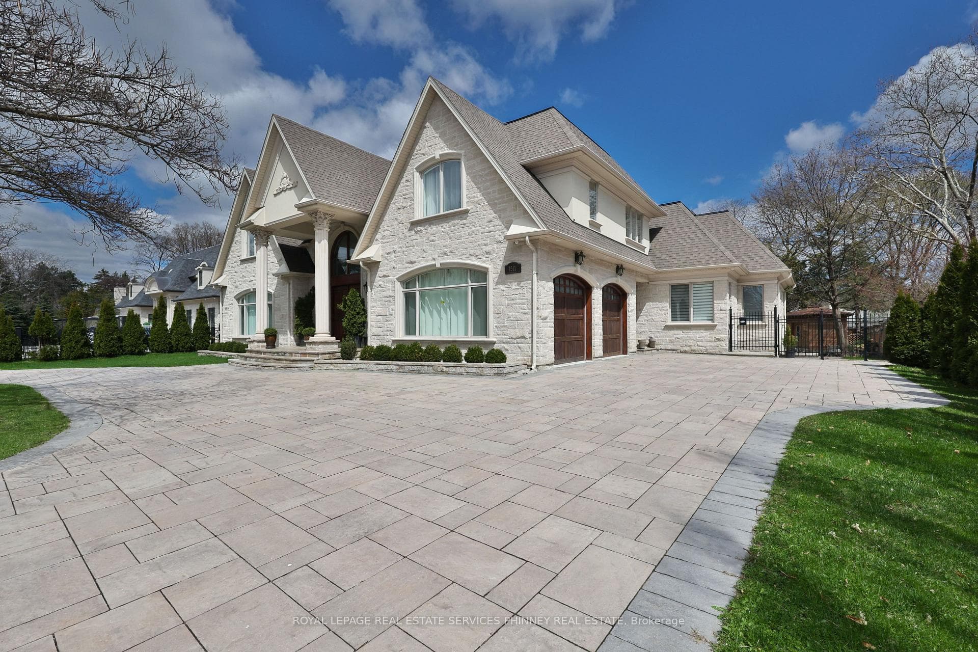 1511 Broadmoor Avenue - Detached photo 3 of 50 in Mississauga, Ontario