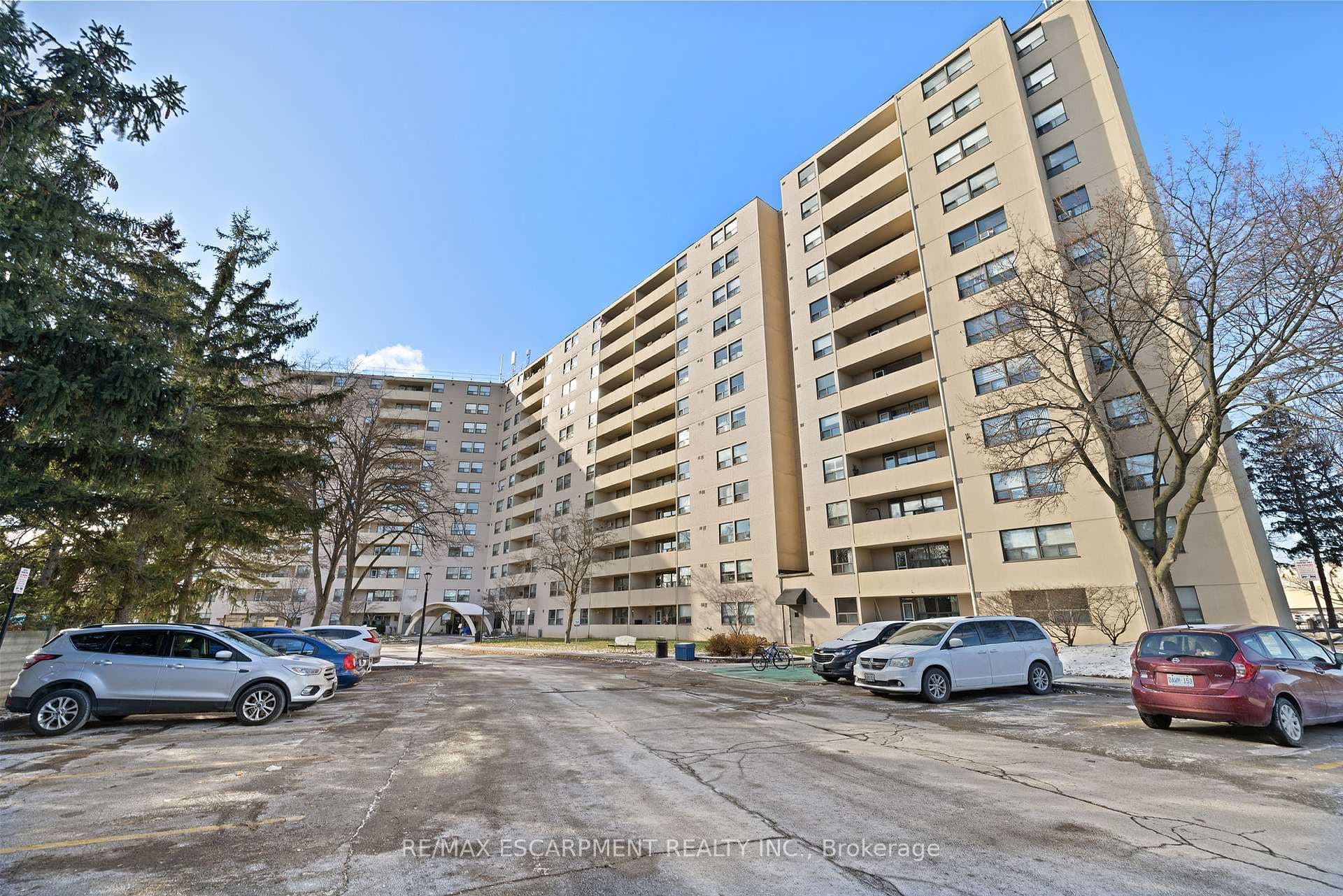 700 Dynes Road Unit 901 - home for sale in Burlington, Ontario