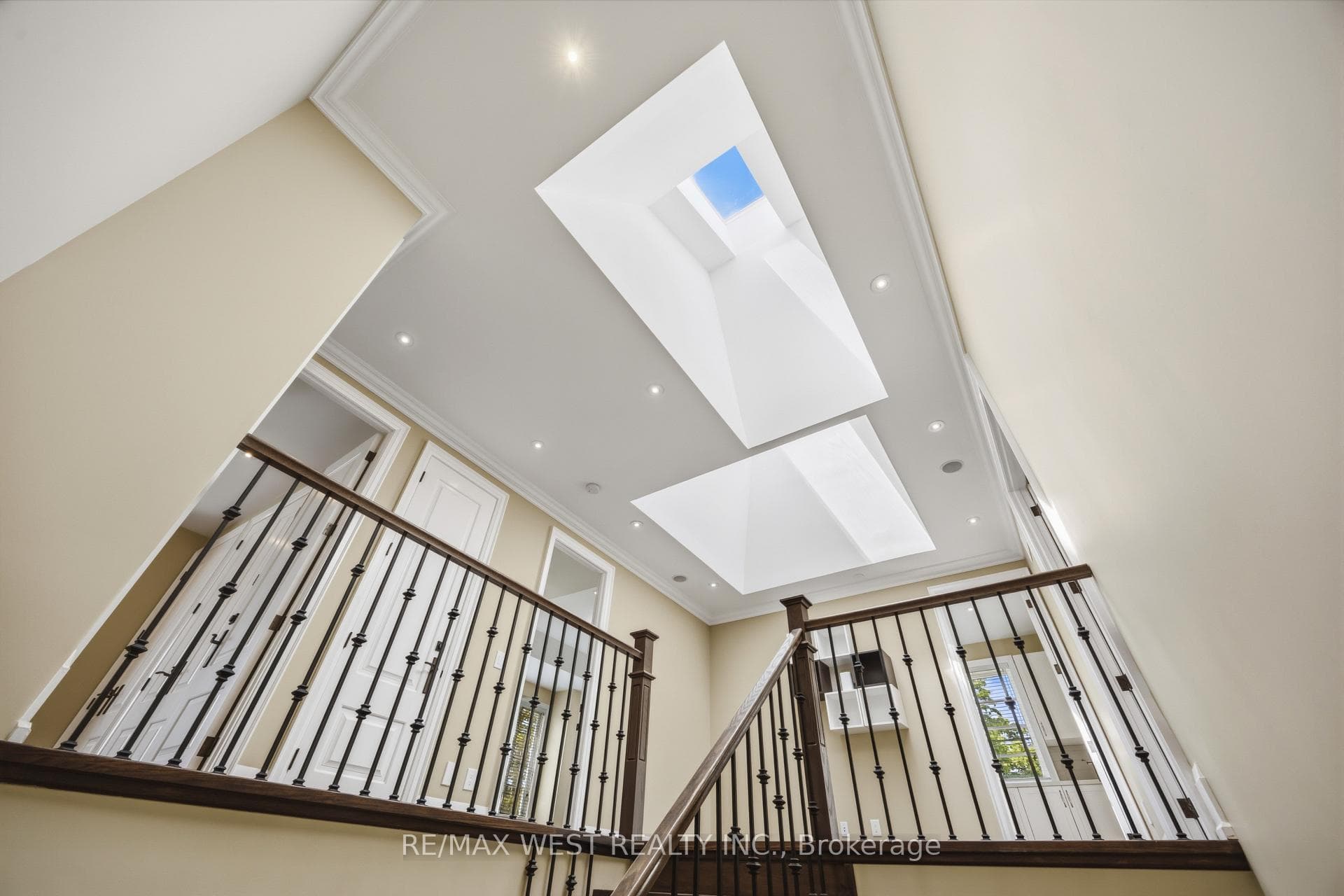 35 Conifer Drive - Detached photo 16 of 46 in Etobicoke (Islington / Rexdale), Ontario