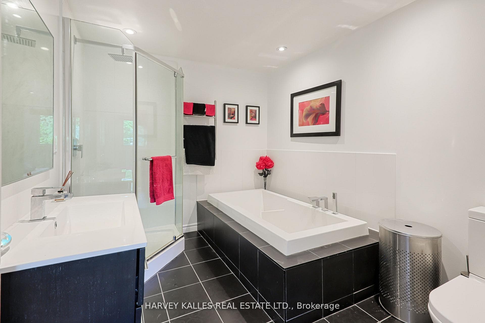 1050 Lindsay Drive - Townhouse photo 23 of 40 in Oakville, Ontario