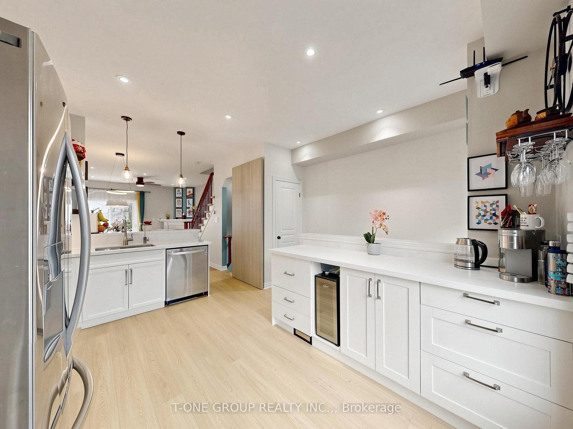 685 Rowley Common - Townhouse photo 10 of 43 in Burlington, Ontario
